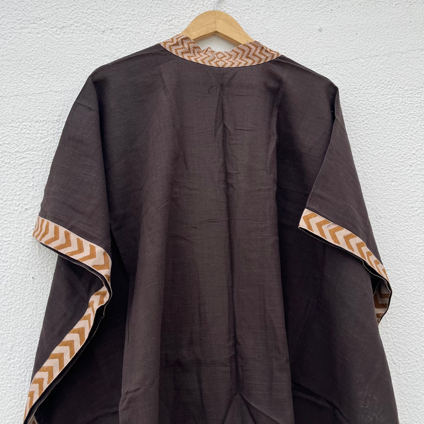 Karwaan Kaftan Cotton Shrug- Brown