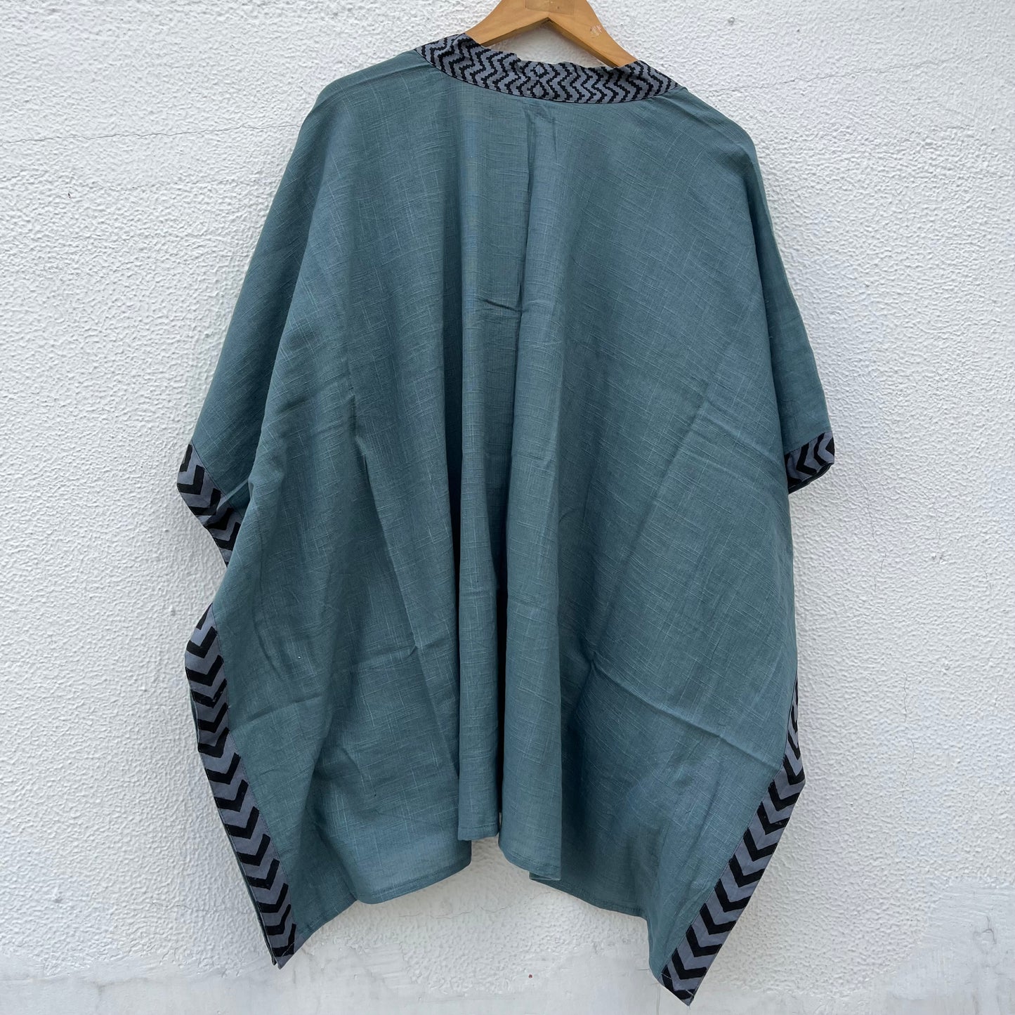 Karwaan Kaftan Cotton Shrug- Teal Blue