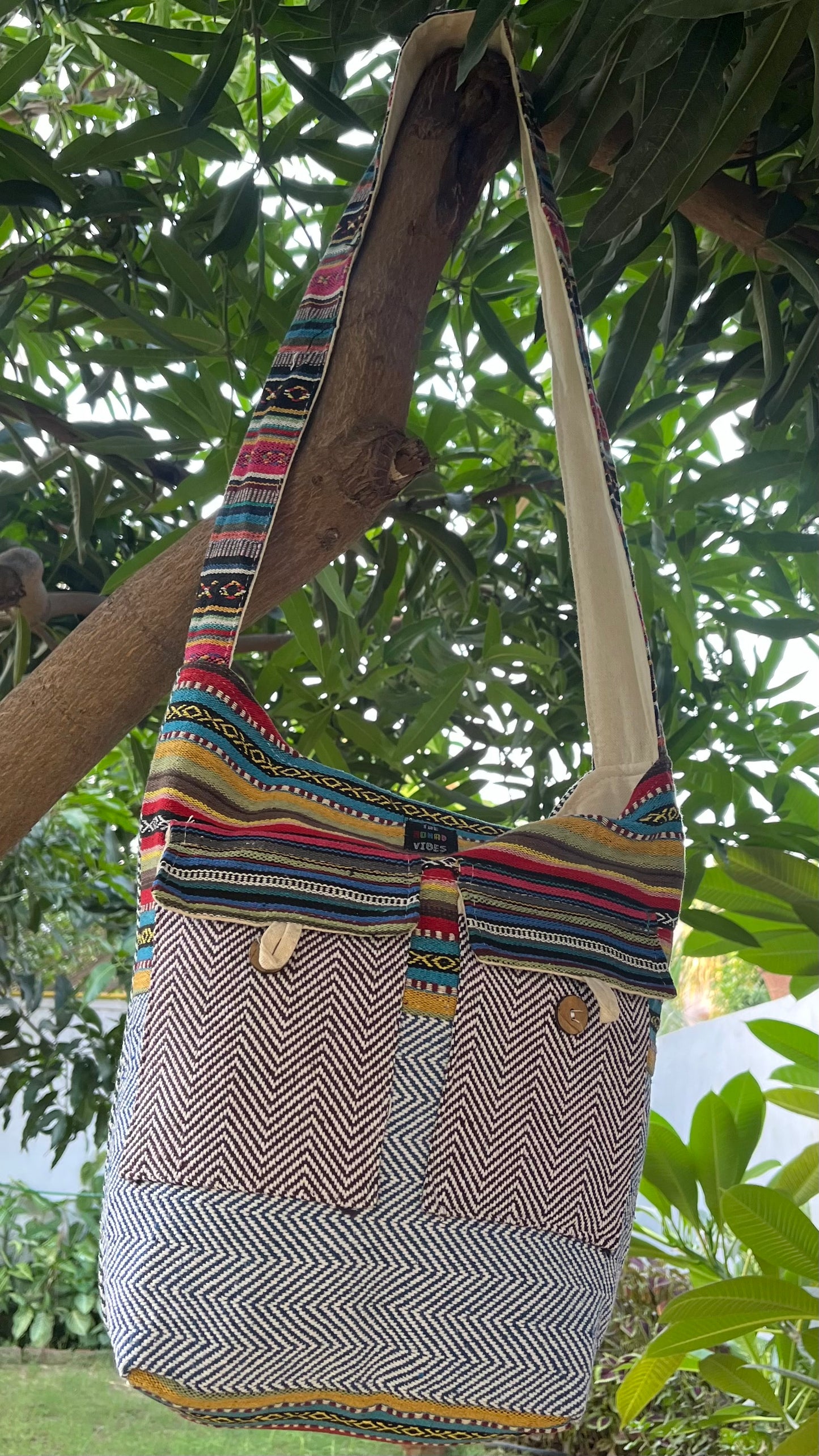 Big Hemp Jhola - Multicolor