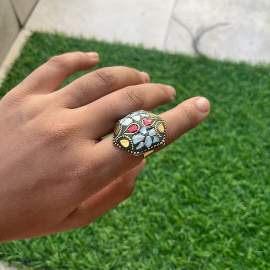 Retro Laakh Adjustable Ring