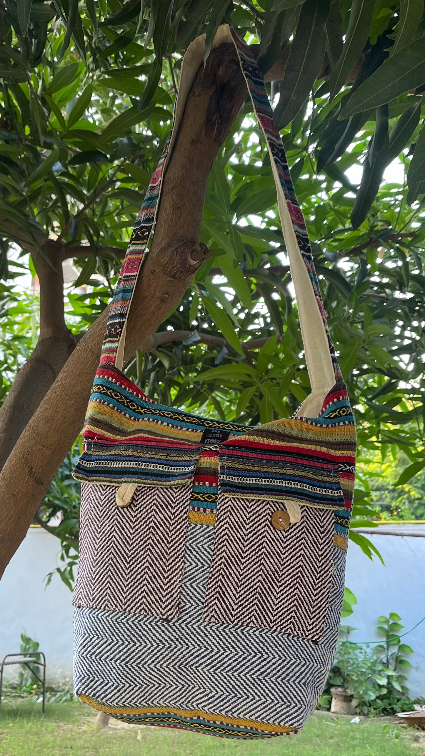 Big Hemp Jhola - Multicolor