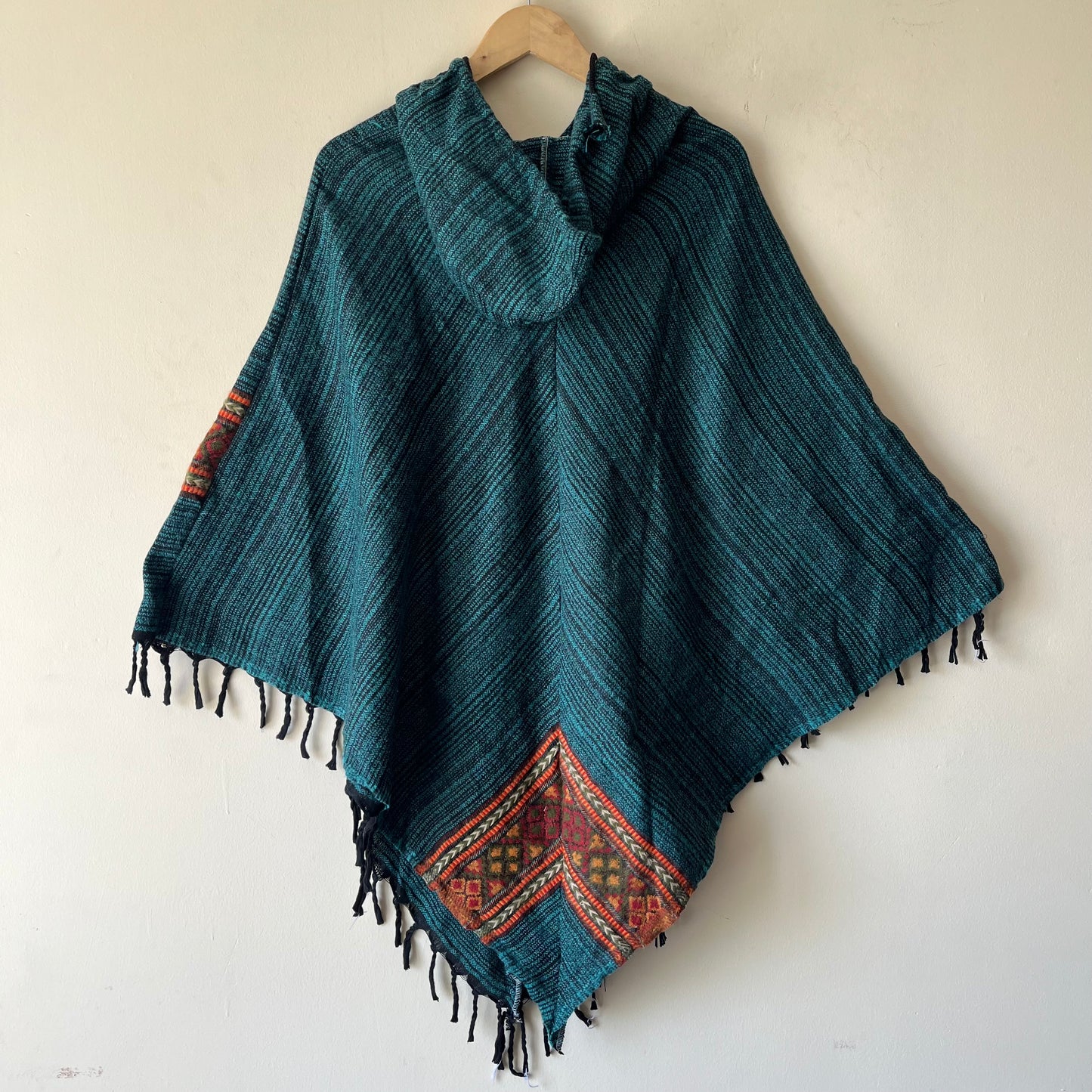 Pahadi Kullu Poncho- Firozi