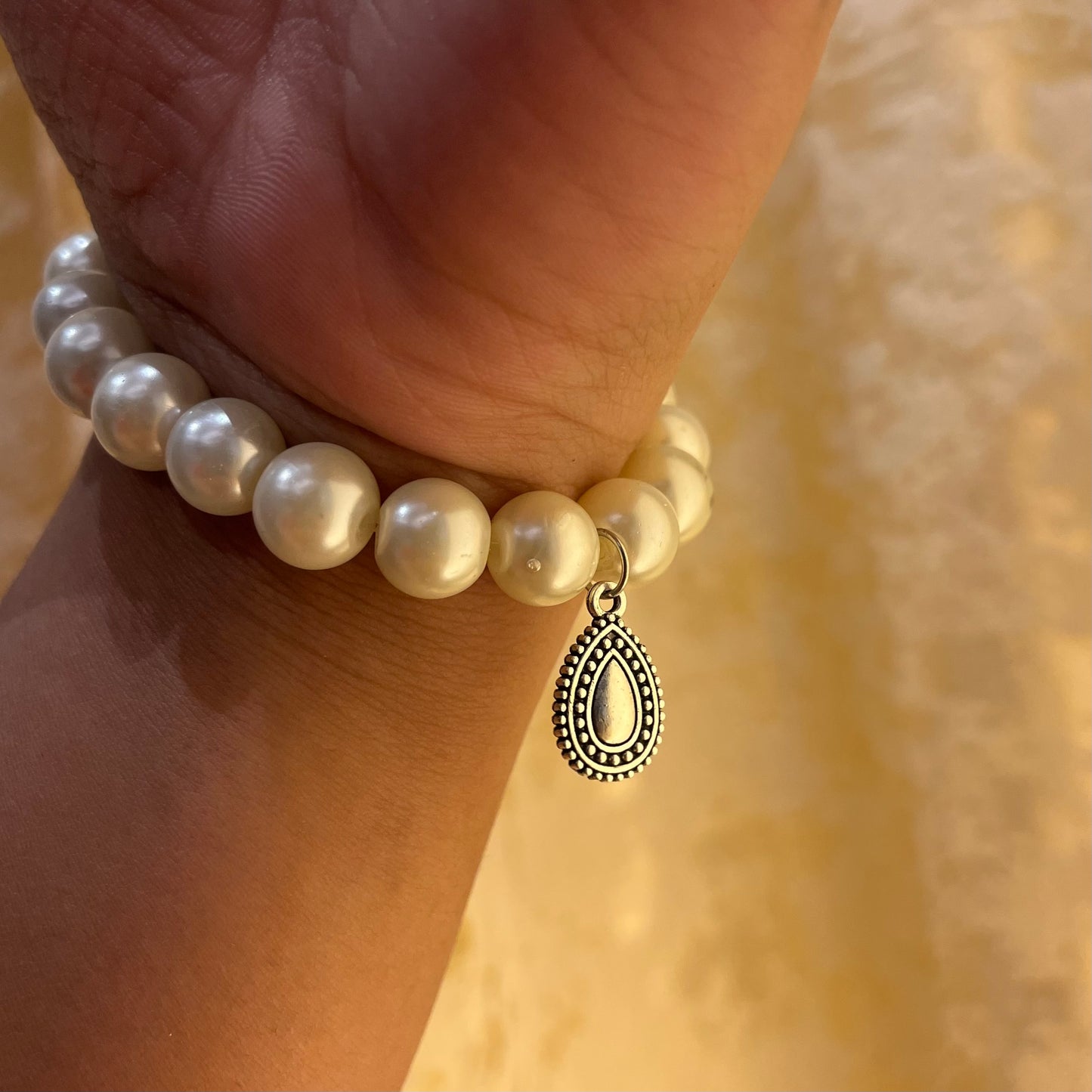 Pearl Bracelet - ALMOND