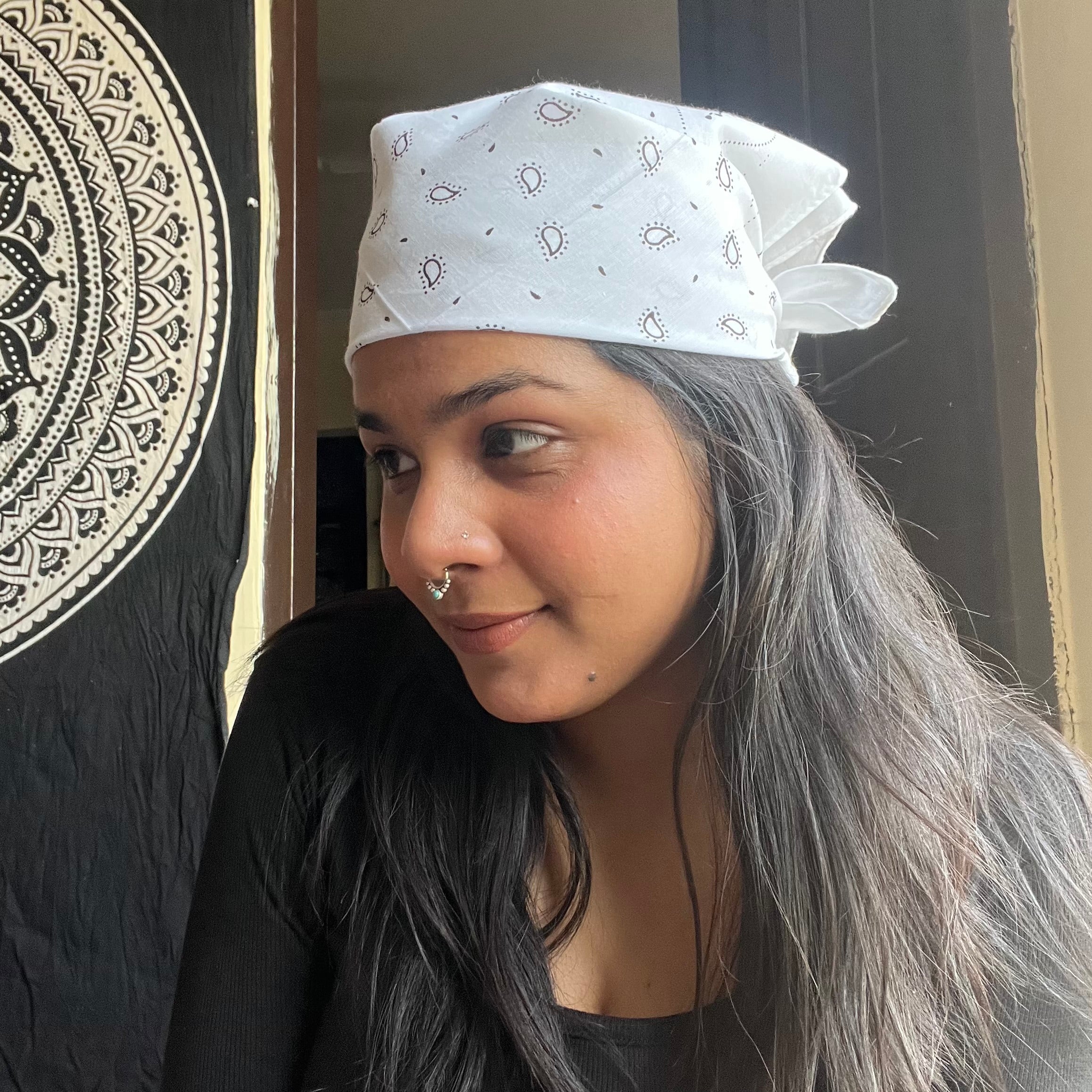 Bandana : Old White