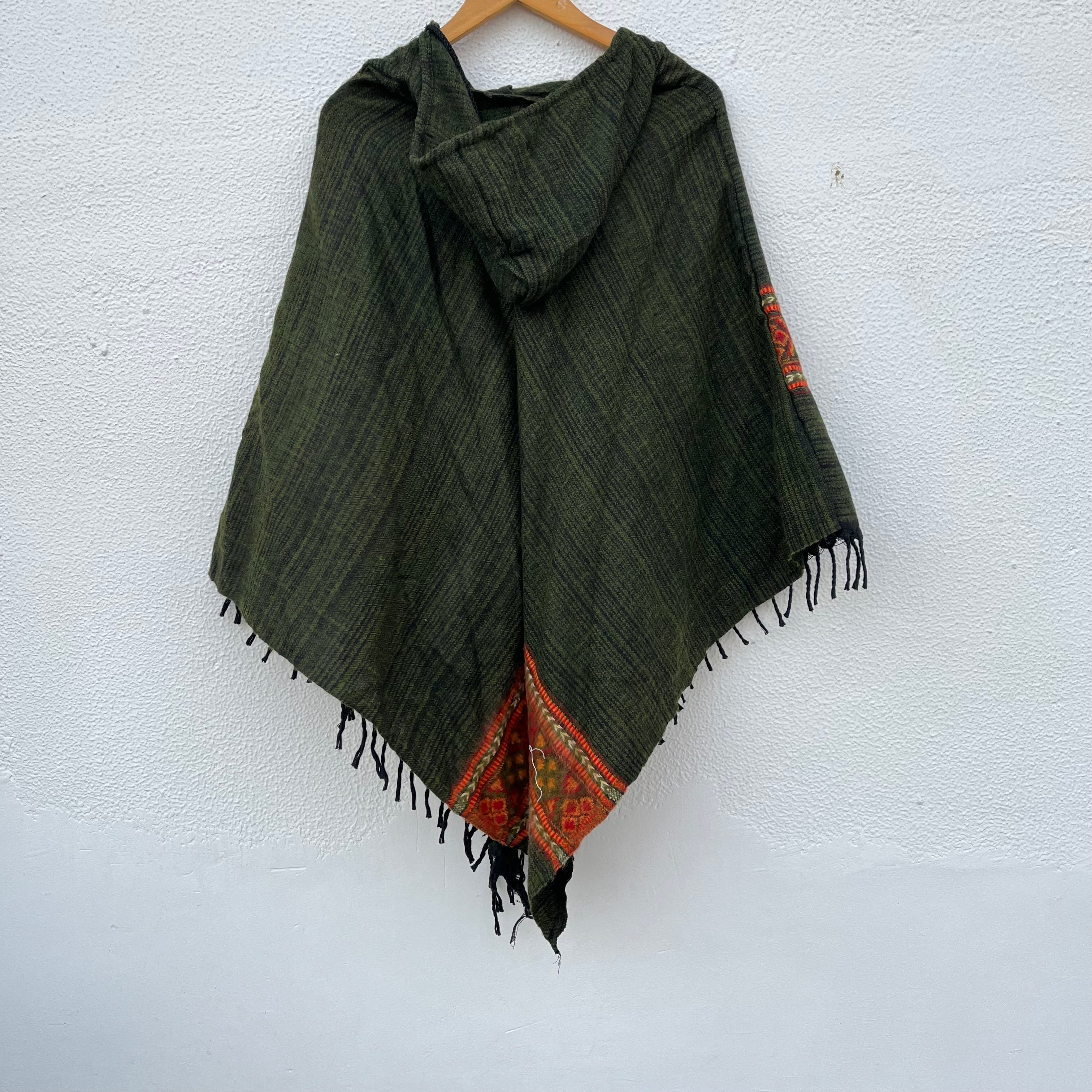 Combo Set - Kullu Poncho + Woollen Pants (Green+ Cream)