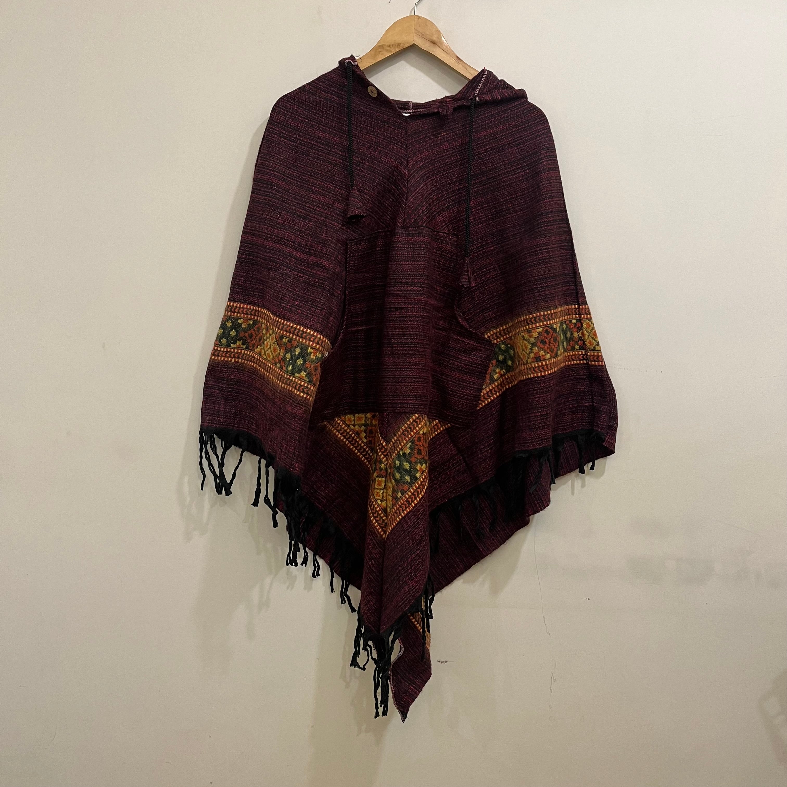Pahadi Kullu Poncho with Hood - Maroon