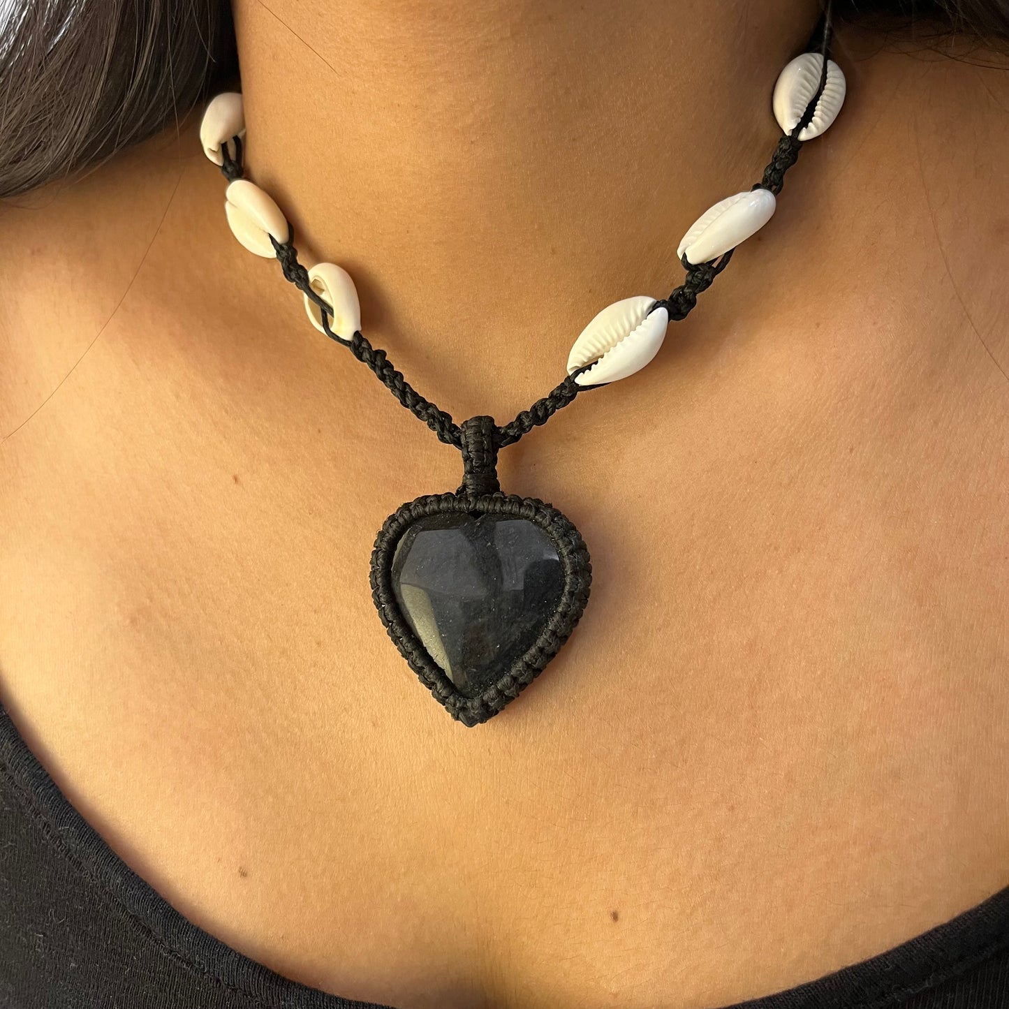 Bohemian shell Necklace - Black Obsidian