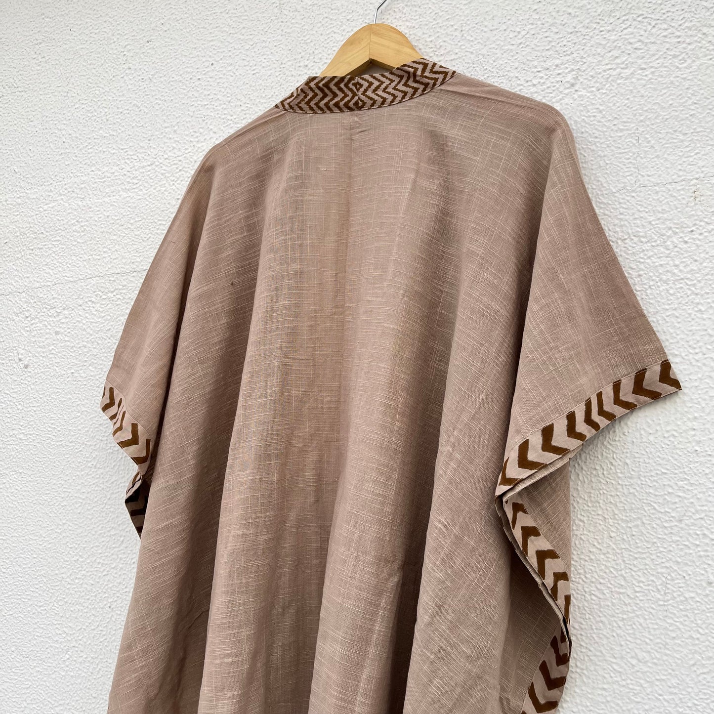 Karwaan Kaftan Cotton Shrug - Light Sand