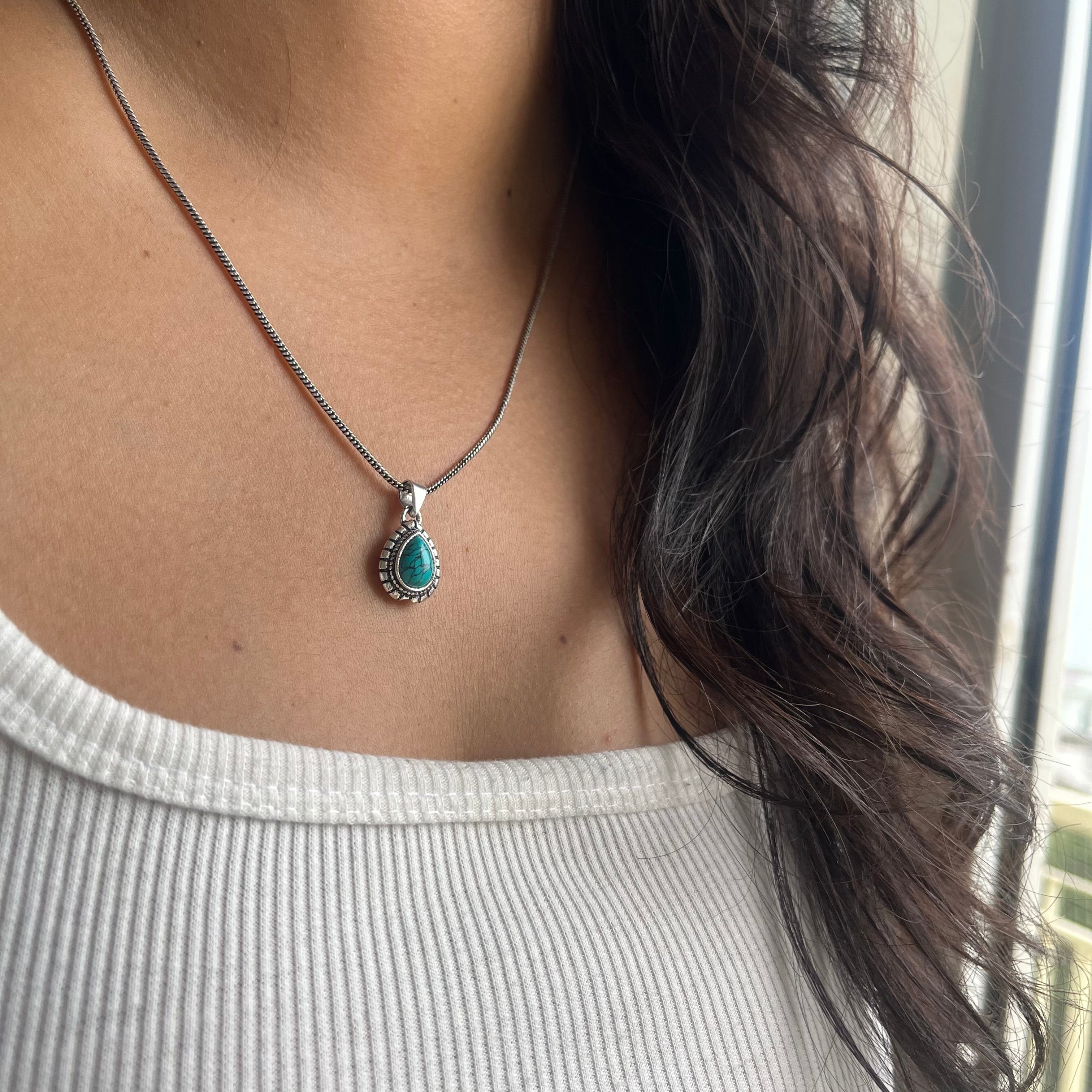 Turquoise Stone Pendant & Chain