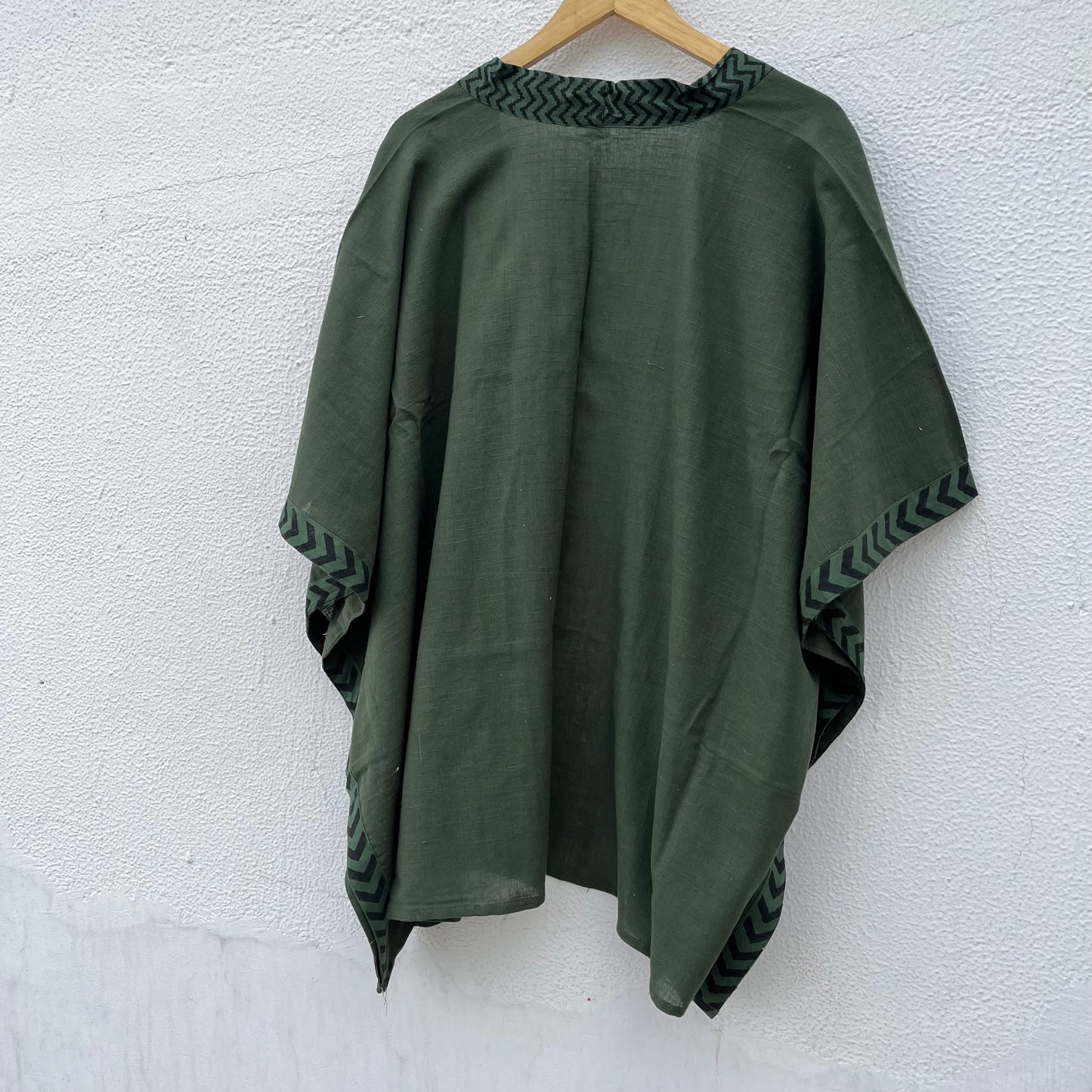 Karwaan Kaftan Cotton Shrug - Forest Green