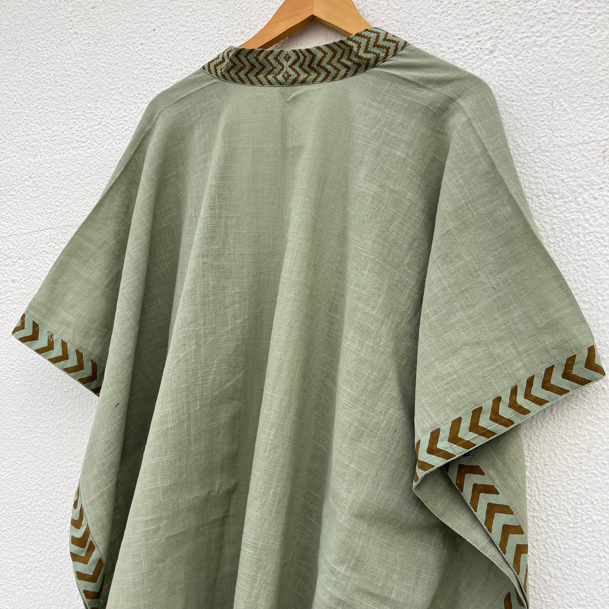 Karwaan Kaftan Cotton Shrug - Sage Green