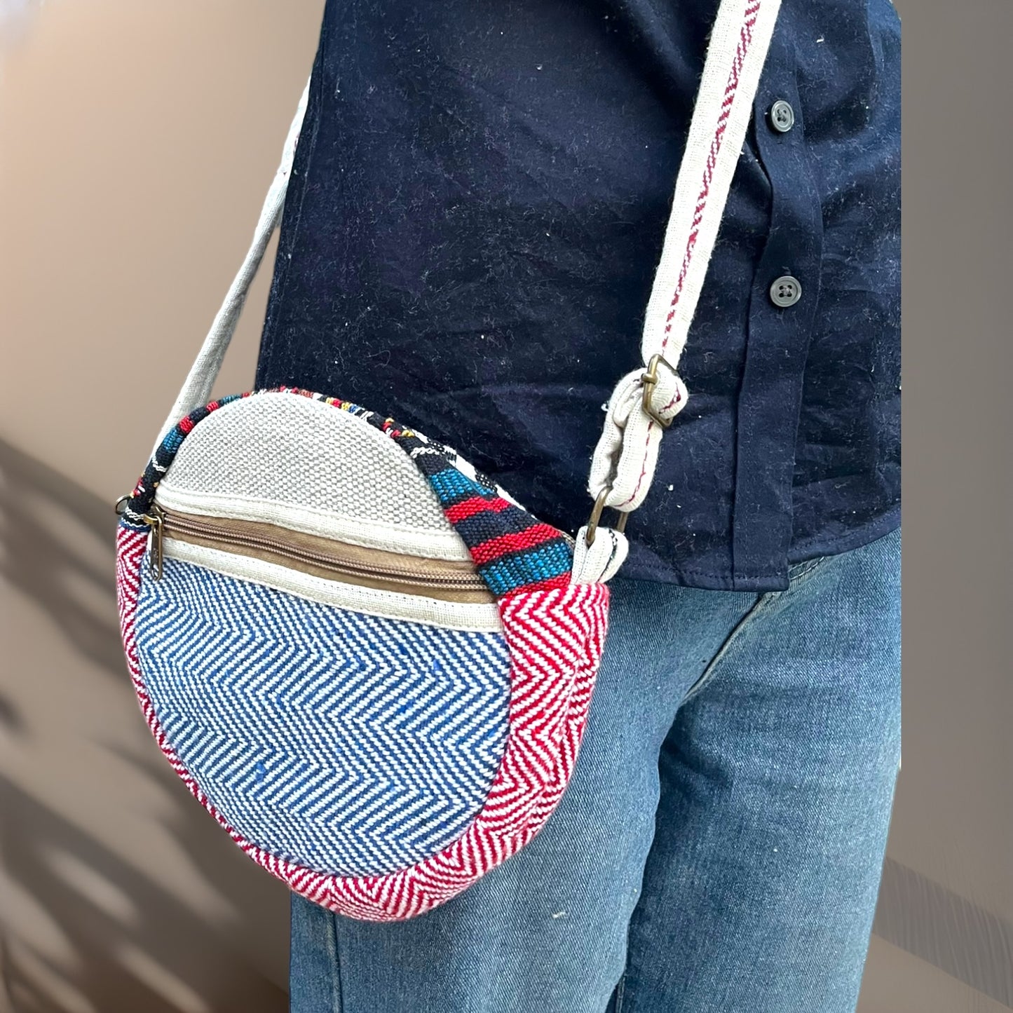 Round Sling Bag