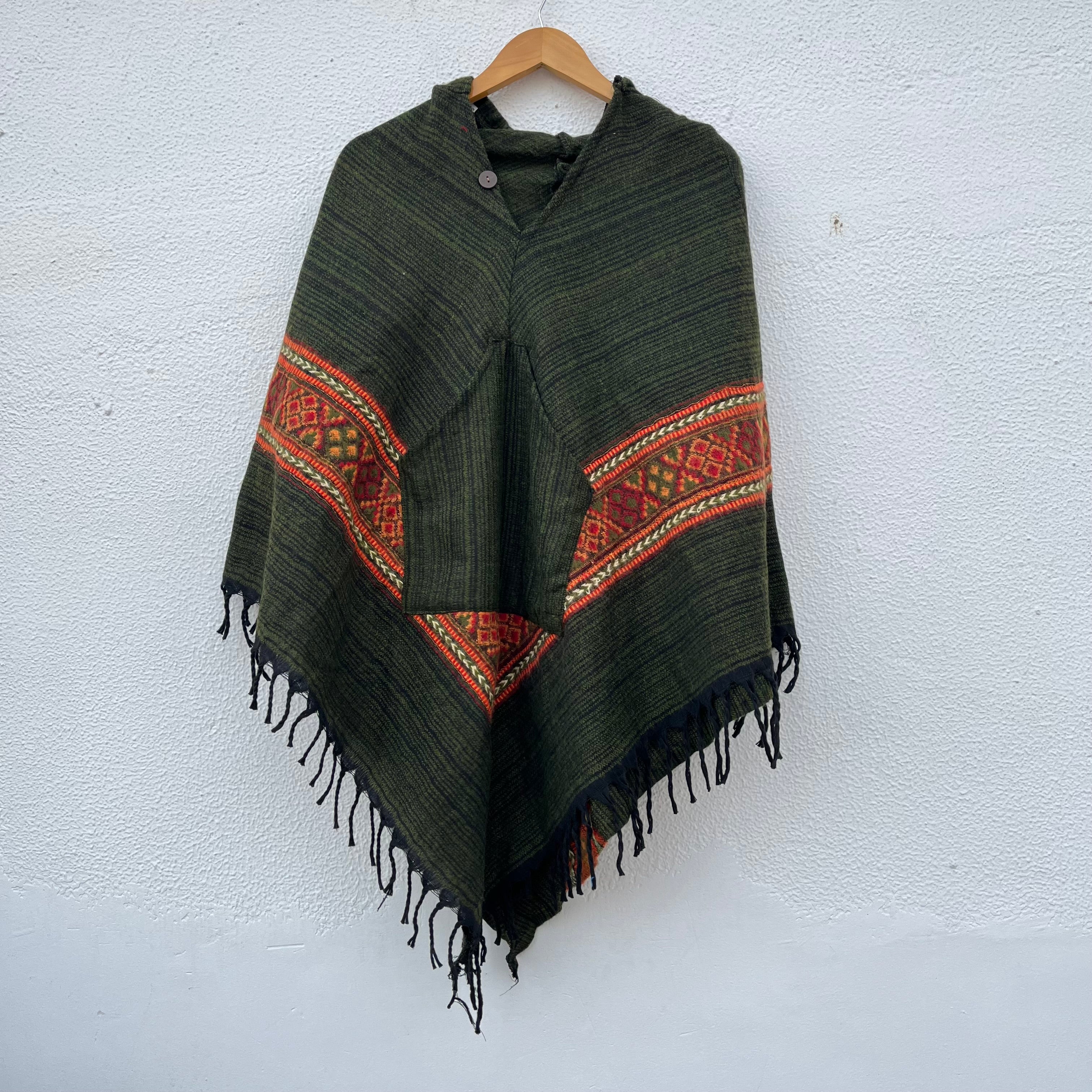 Pahadi Kullu Poncho with Hood - Green