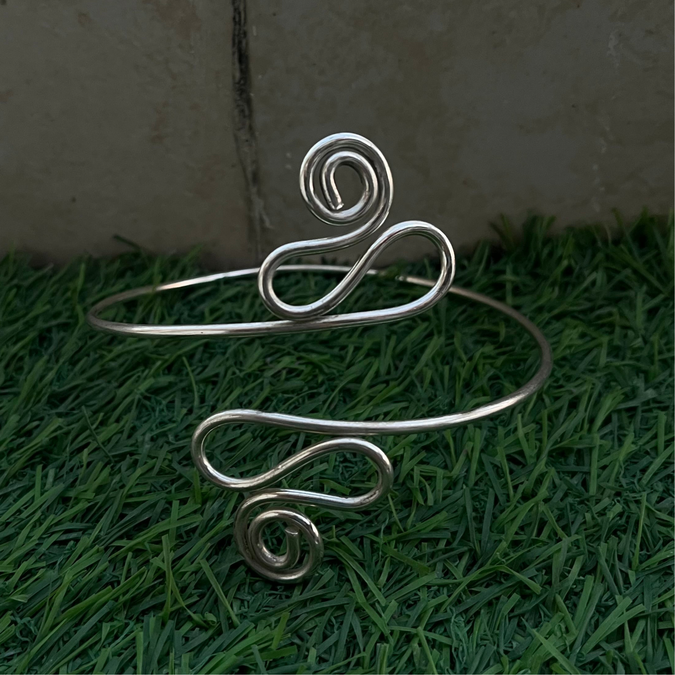 Twisted Arm Cuff