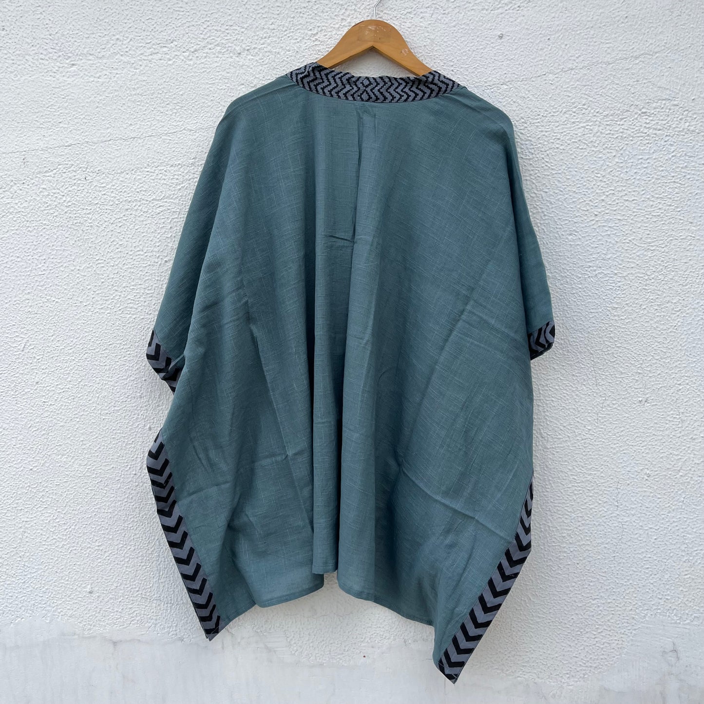 Karwaan Kaftan Cotton Shrug- Teal Blue
