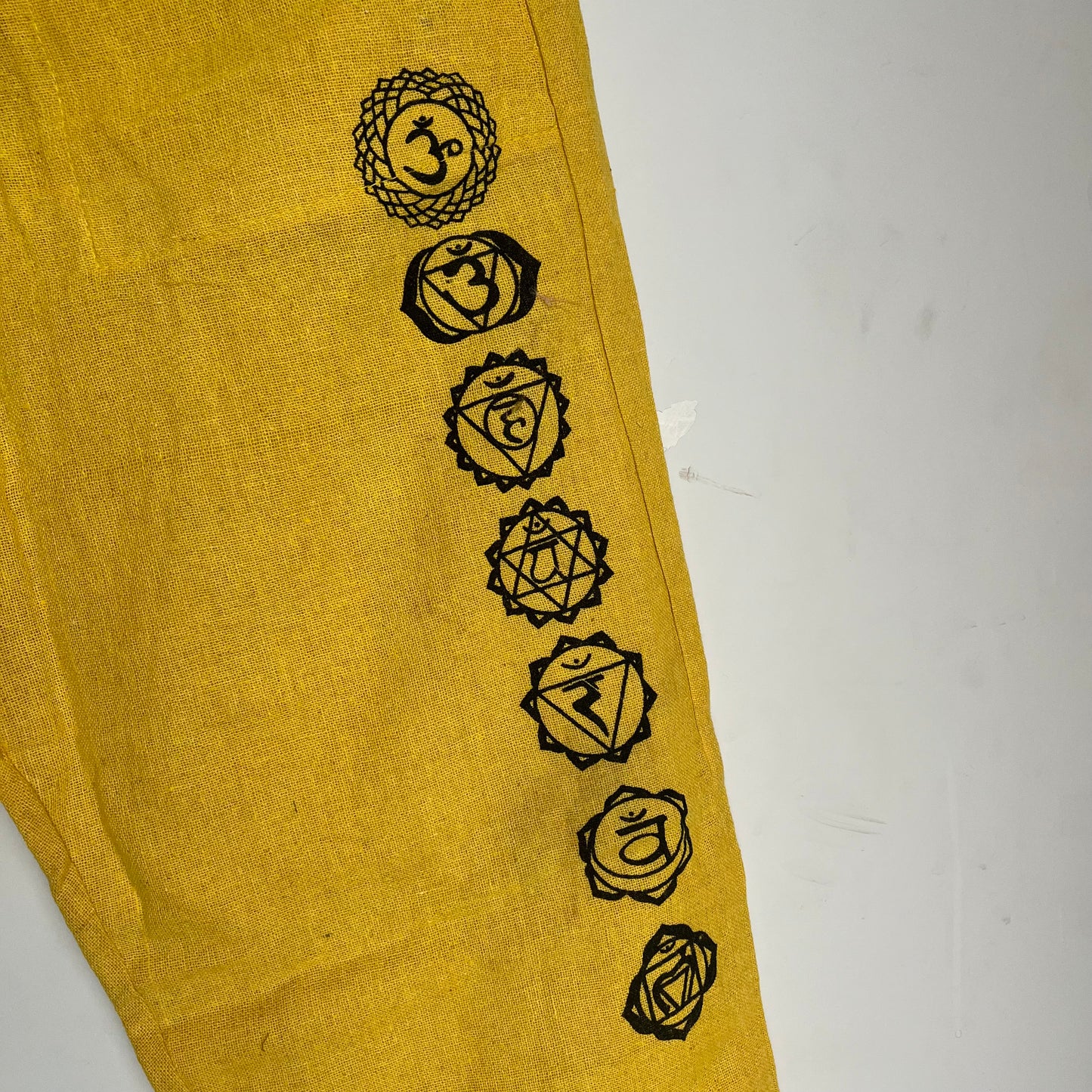 7 Chakra Pants b&w - Yellow