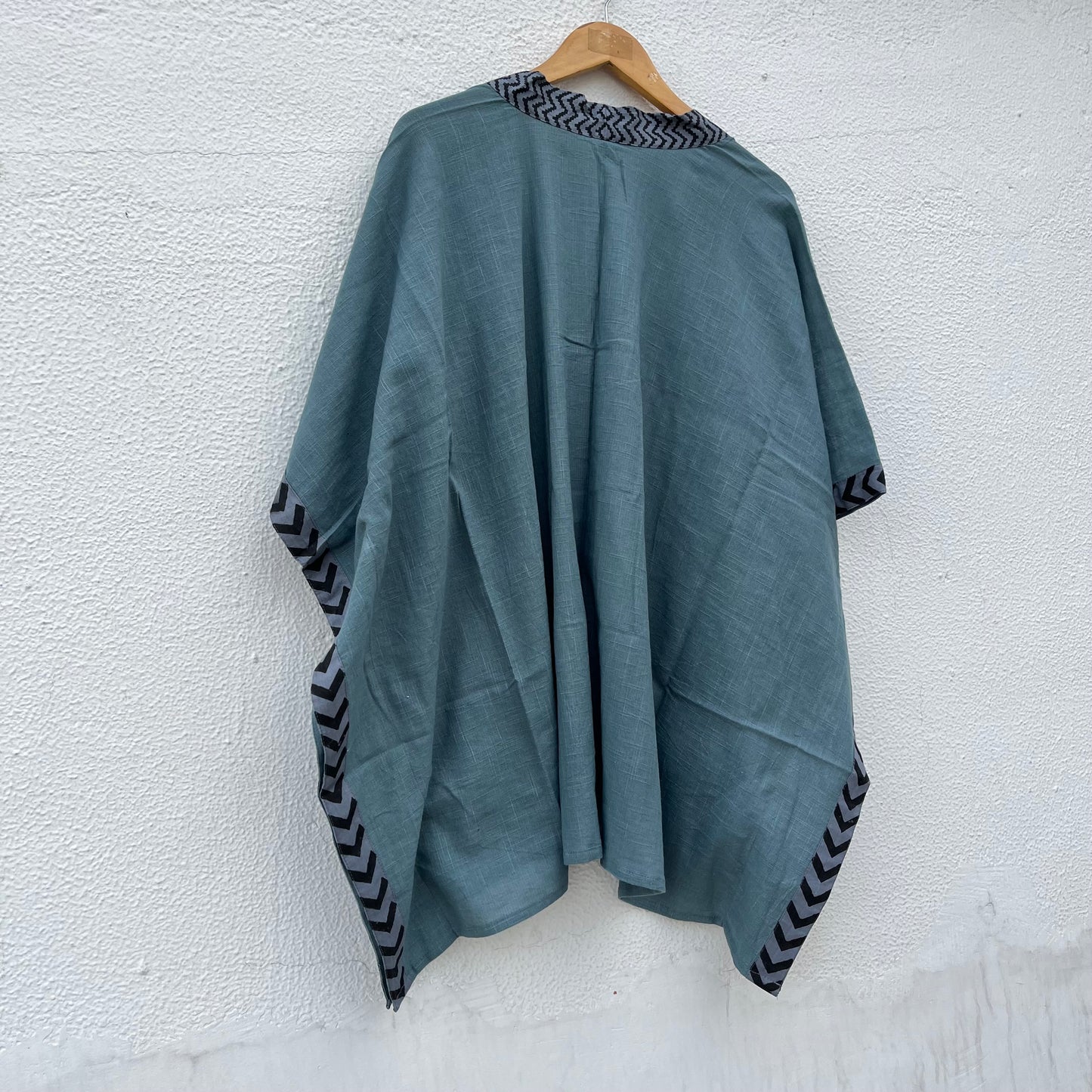 Karwaan Kaftan Cotton Shrug- Teal Blue