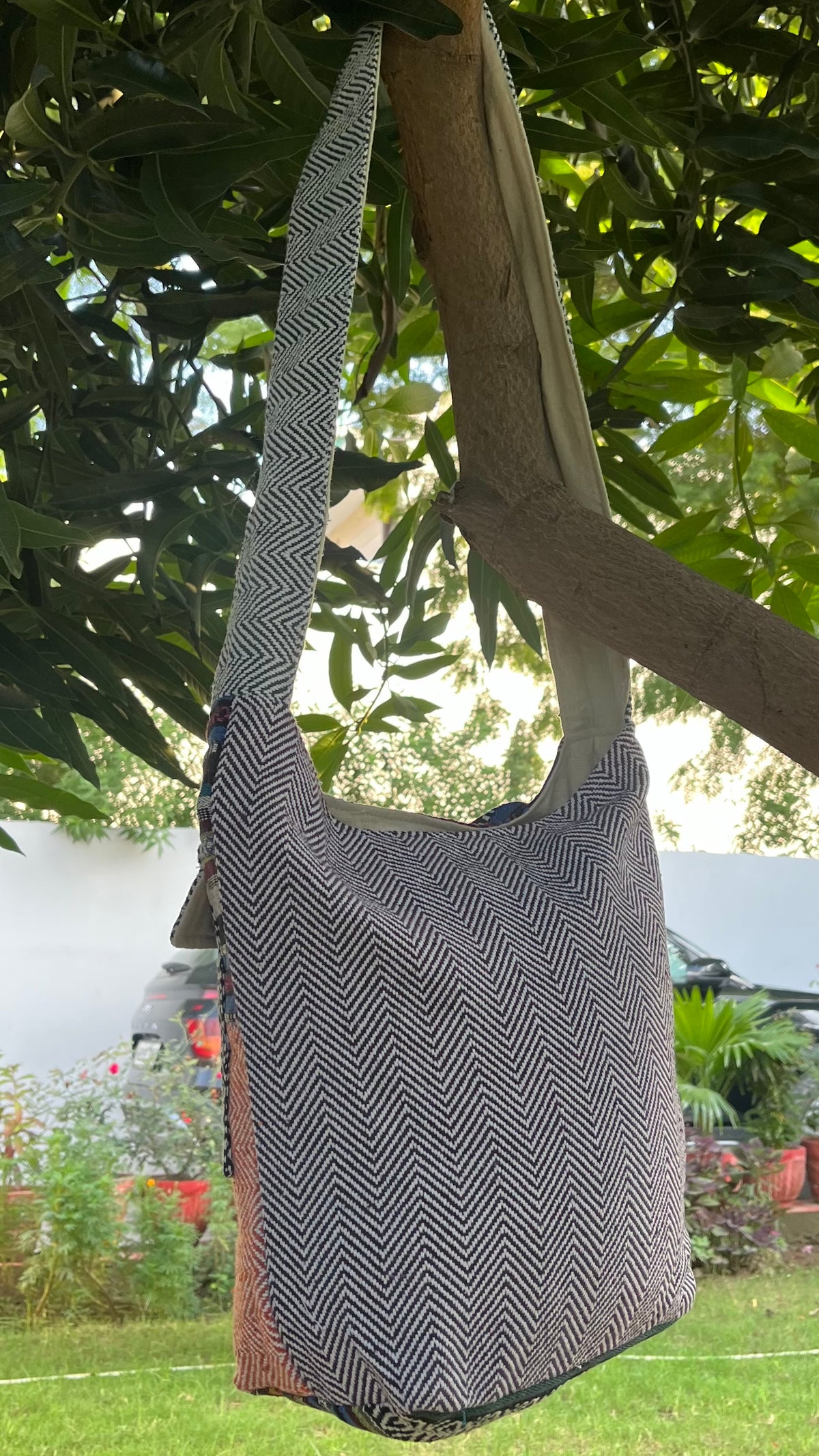 Big Hemp Jhola - Multicolor