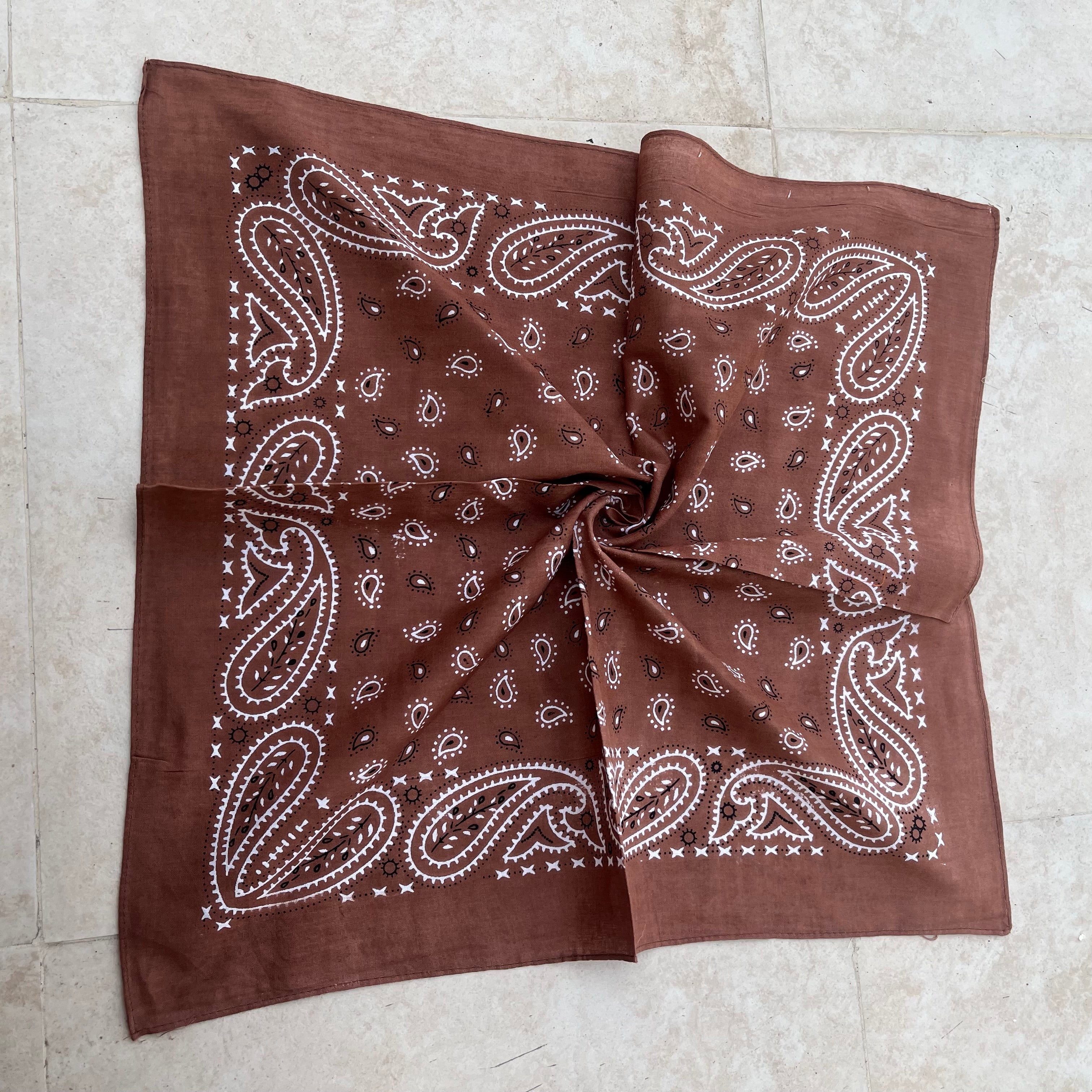 Bandana : Bobby Brown