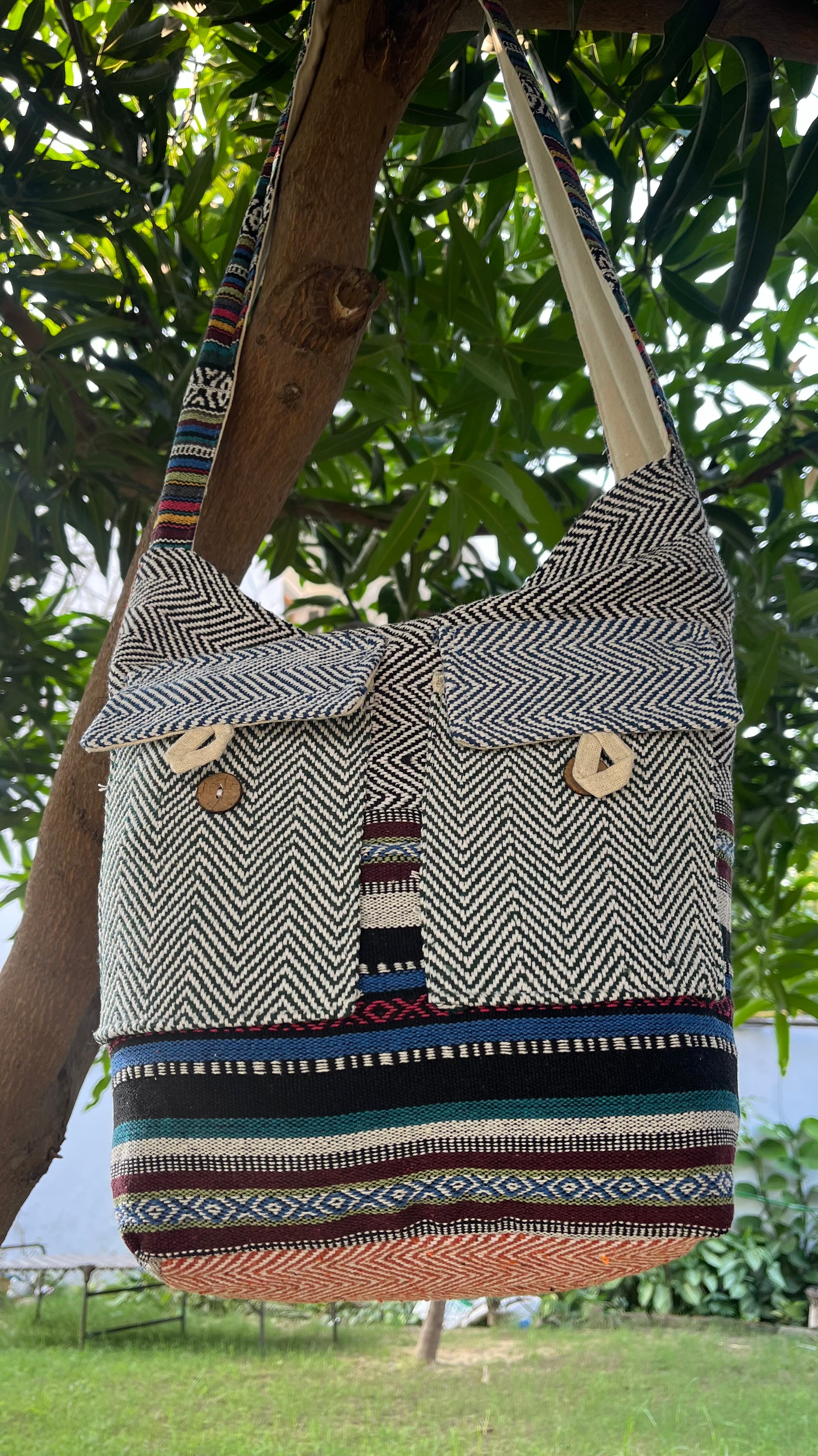 Big Hemp Jhola - Multicolor