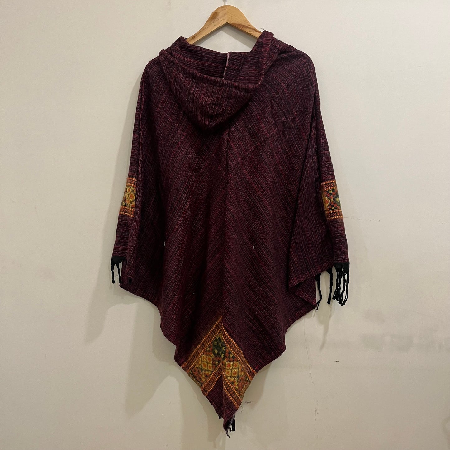 Pahadi Kullu Poncho- Maroon