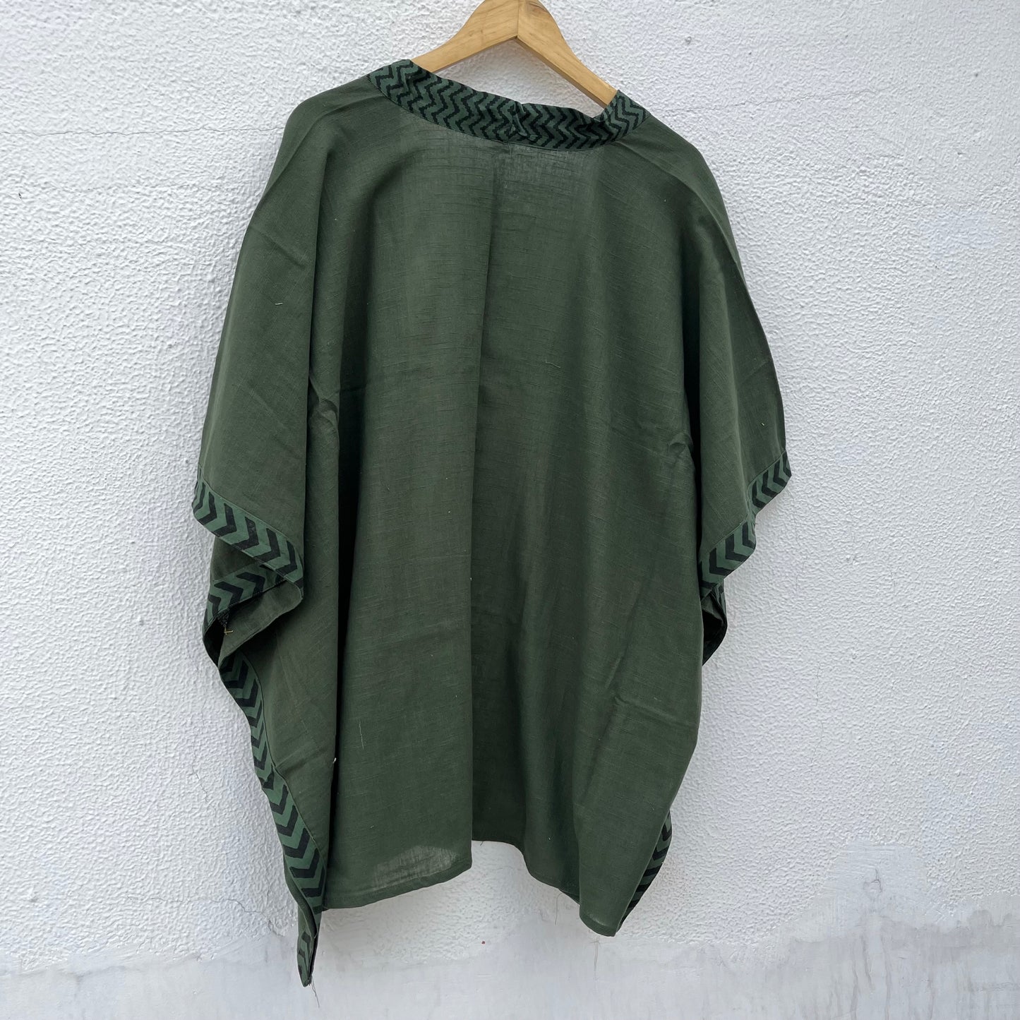 Karwaan Kaftan Cotton Shrug - Forest Green