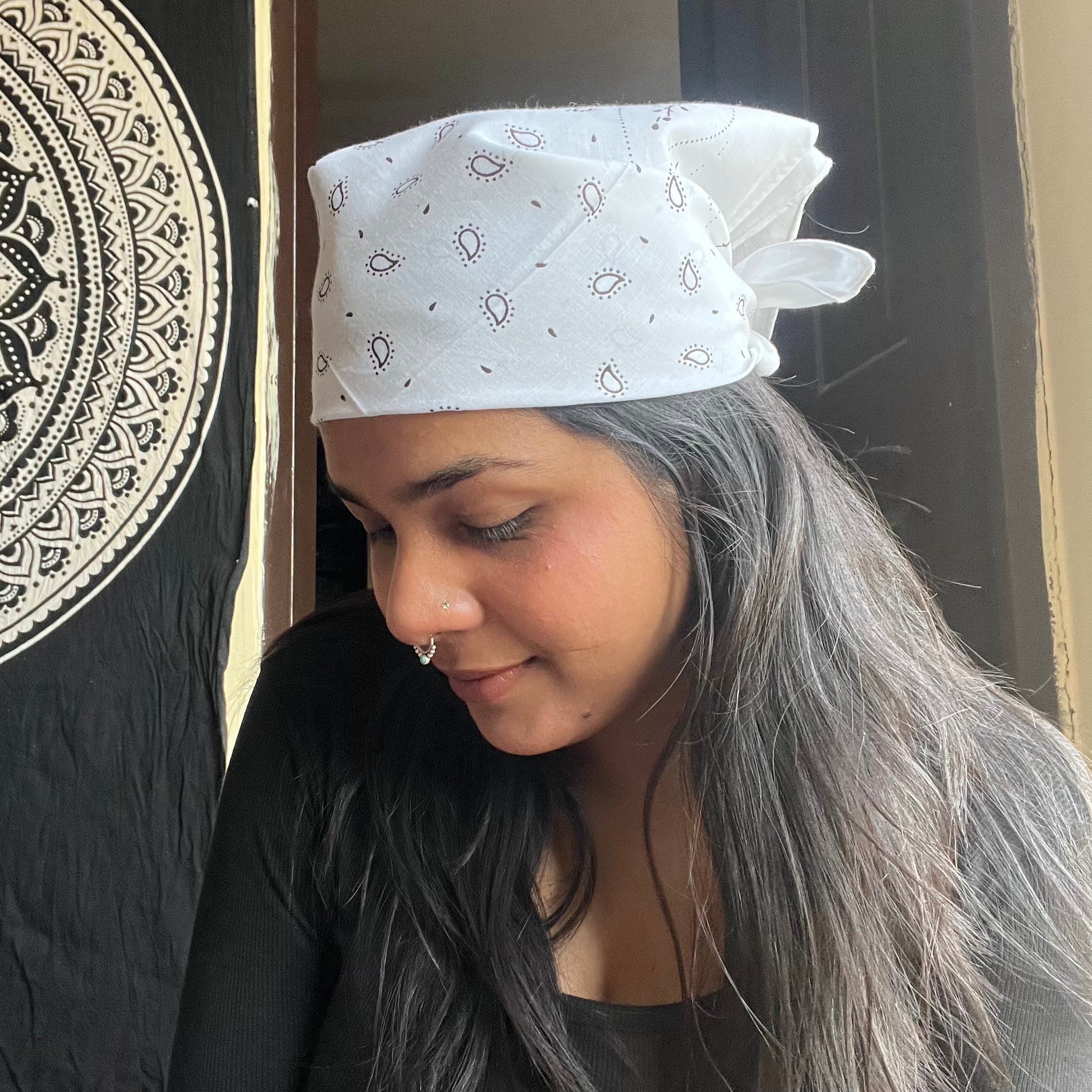 Bandana : Old White