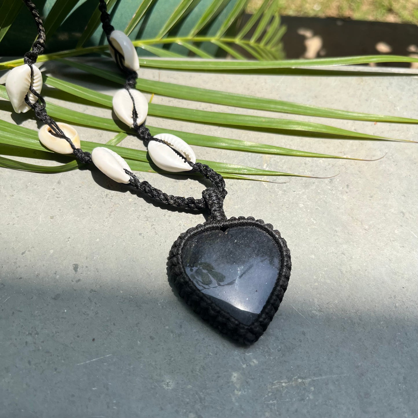Bohemian shell Necklace - Black Obsidian