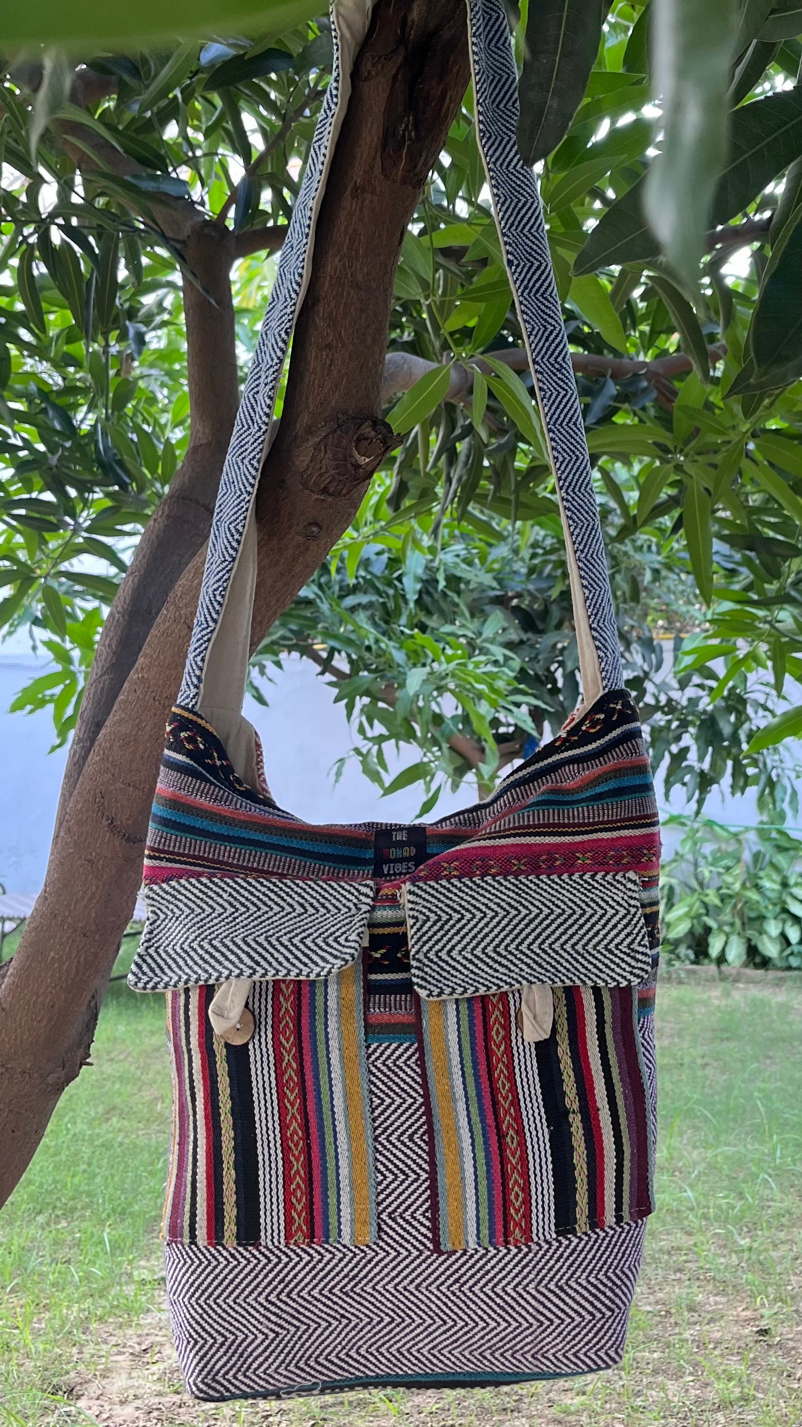 Big Hemp Jhola - Multicolor