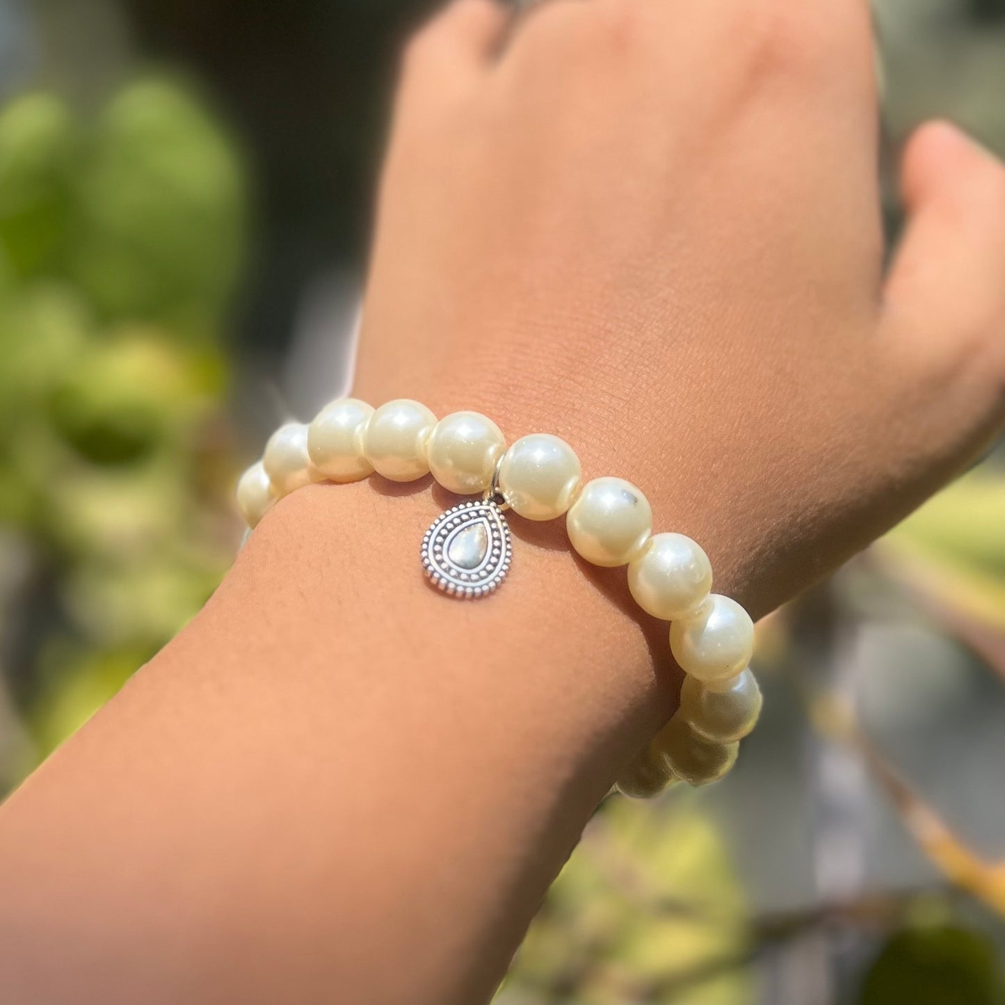 Pearl Bracelet - ALMOND