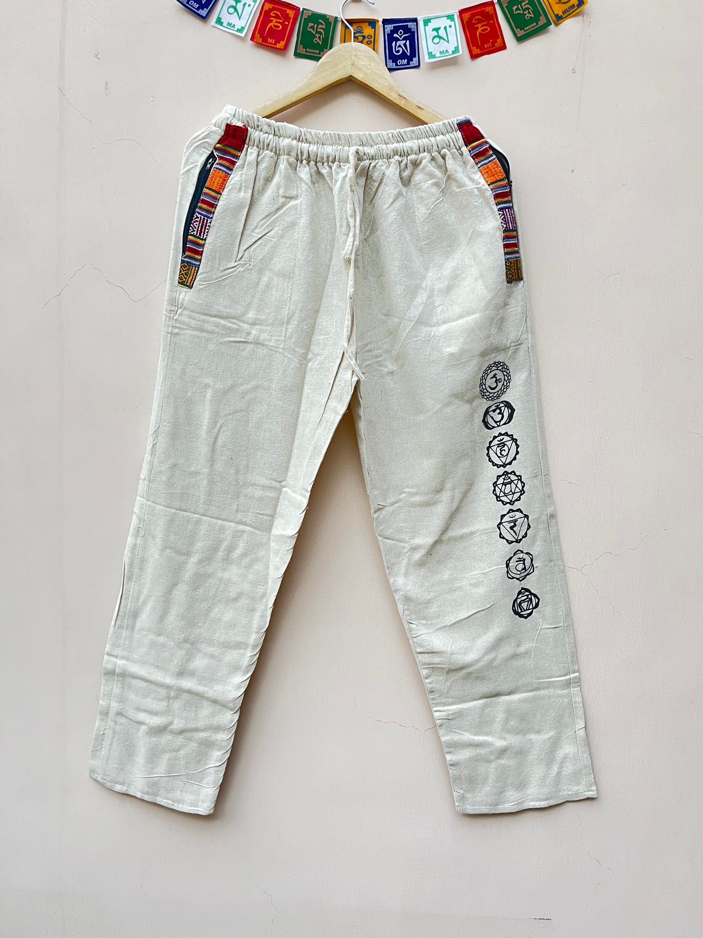 7 Chakra Pants b&w - Cream