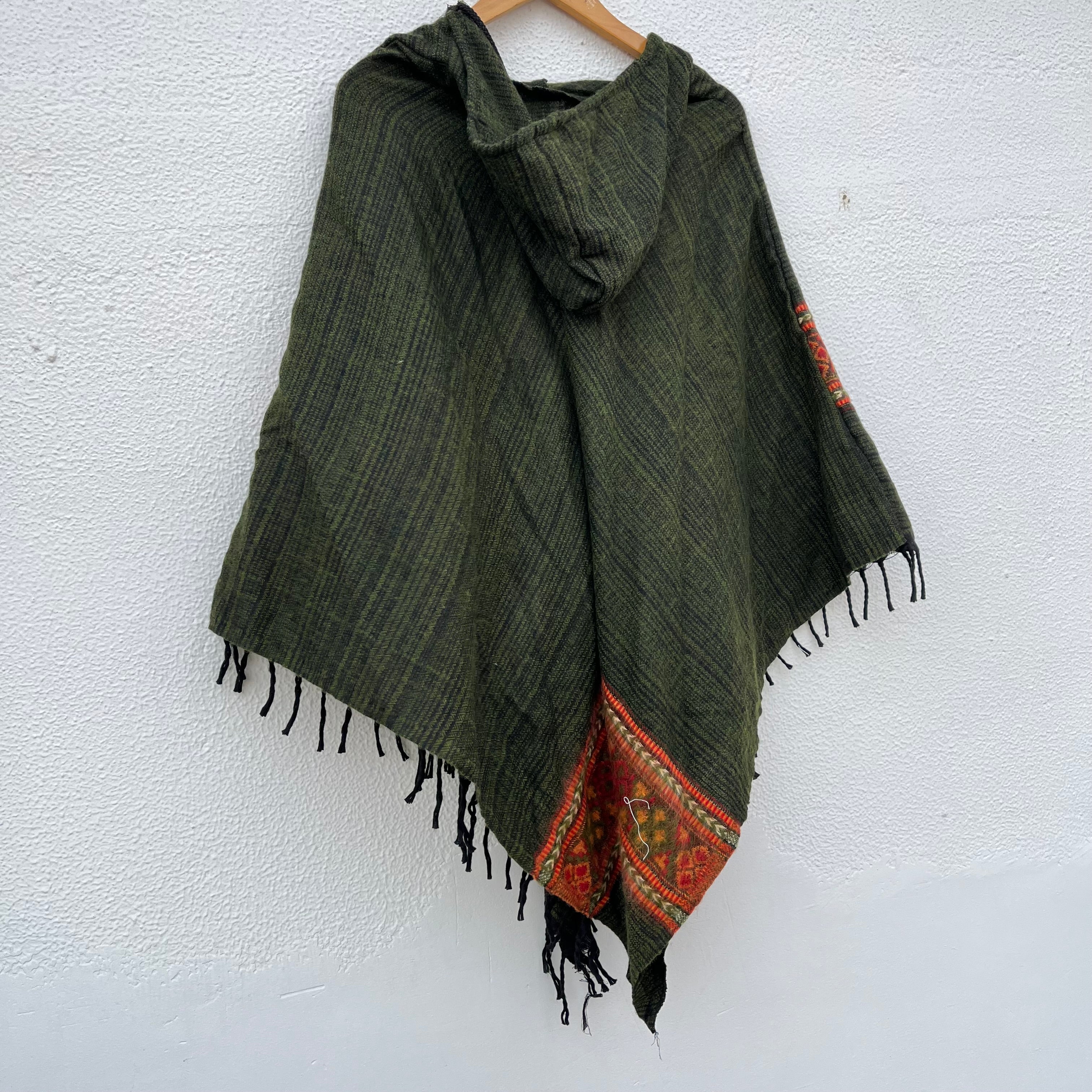 Combo Set - Kullu Poncho + Woollen Pants (Green+ Cream)