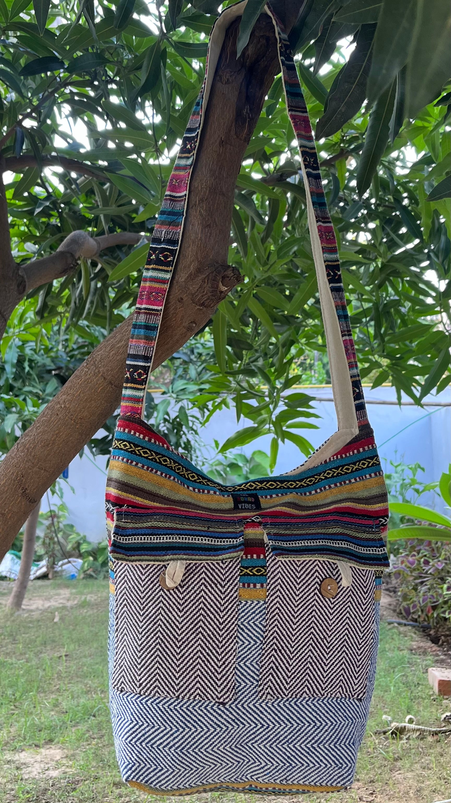 Big Hemp Jhola - Multicolor