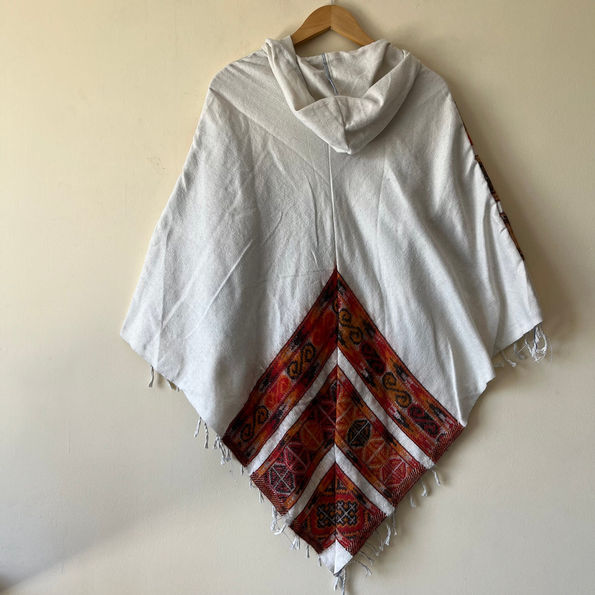 Pahadi Poncho 3 Patti with Hood - White
