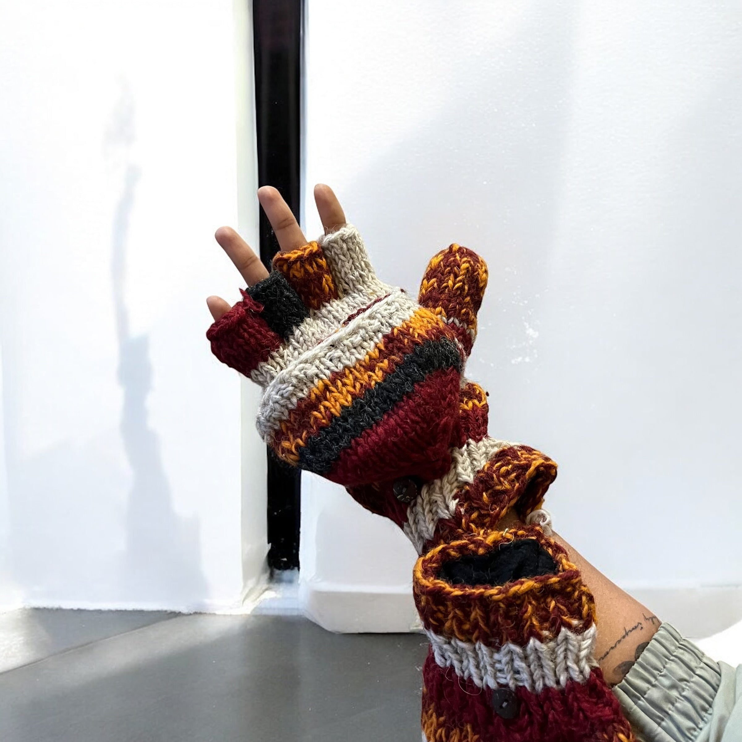 Hand Gloves