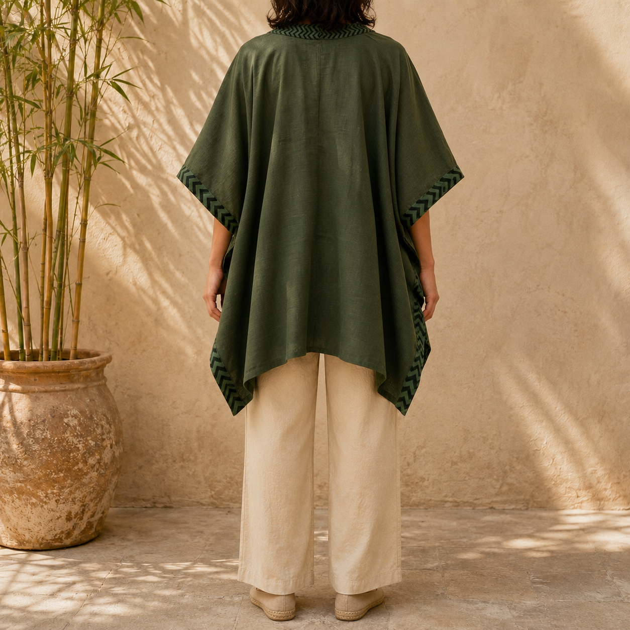 Karwaan Kaftan Cotton Shrug - Forest Green