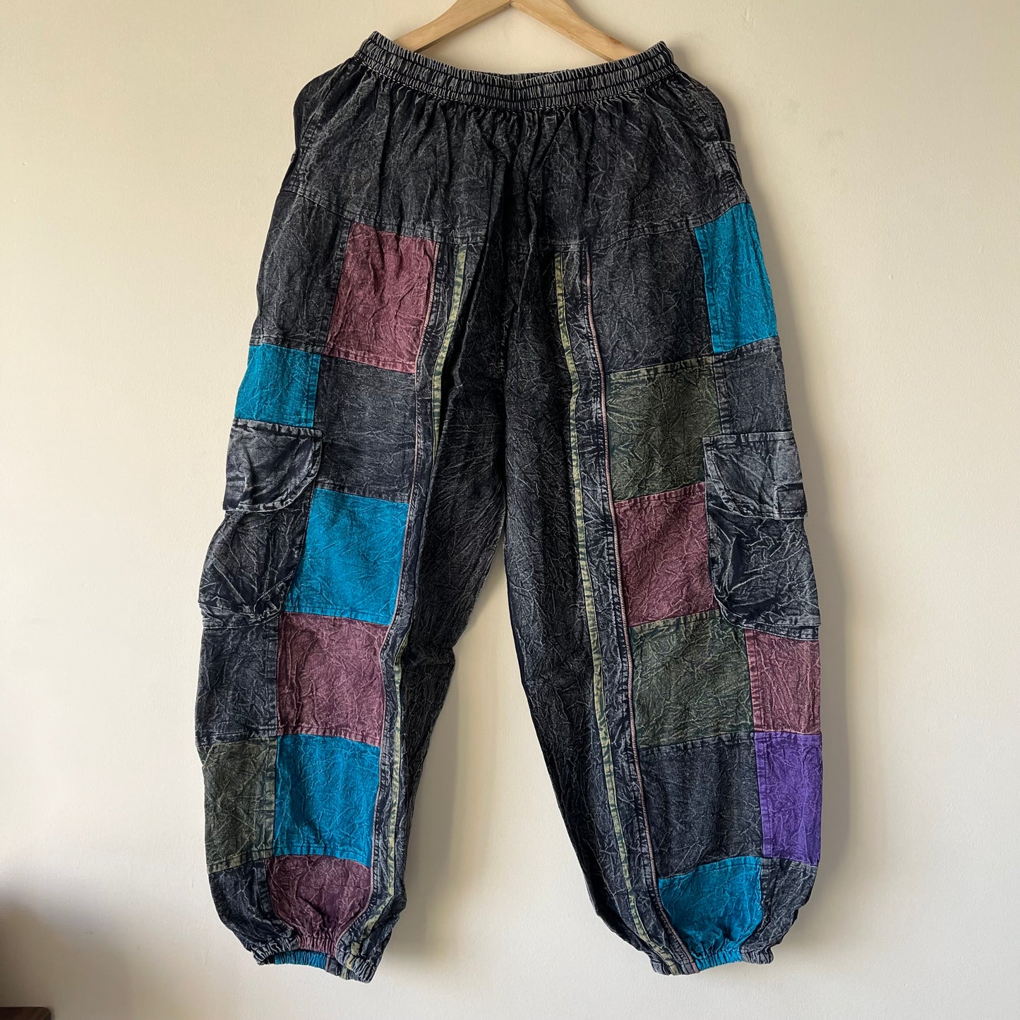 Valley of Flowers Pants - Black