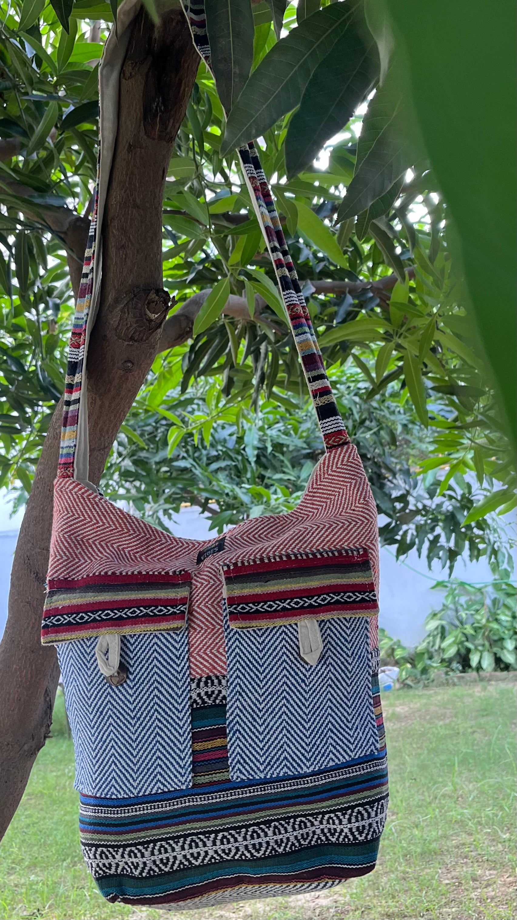 Big Hemp Jhola - Multicolor