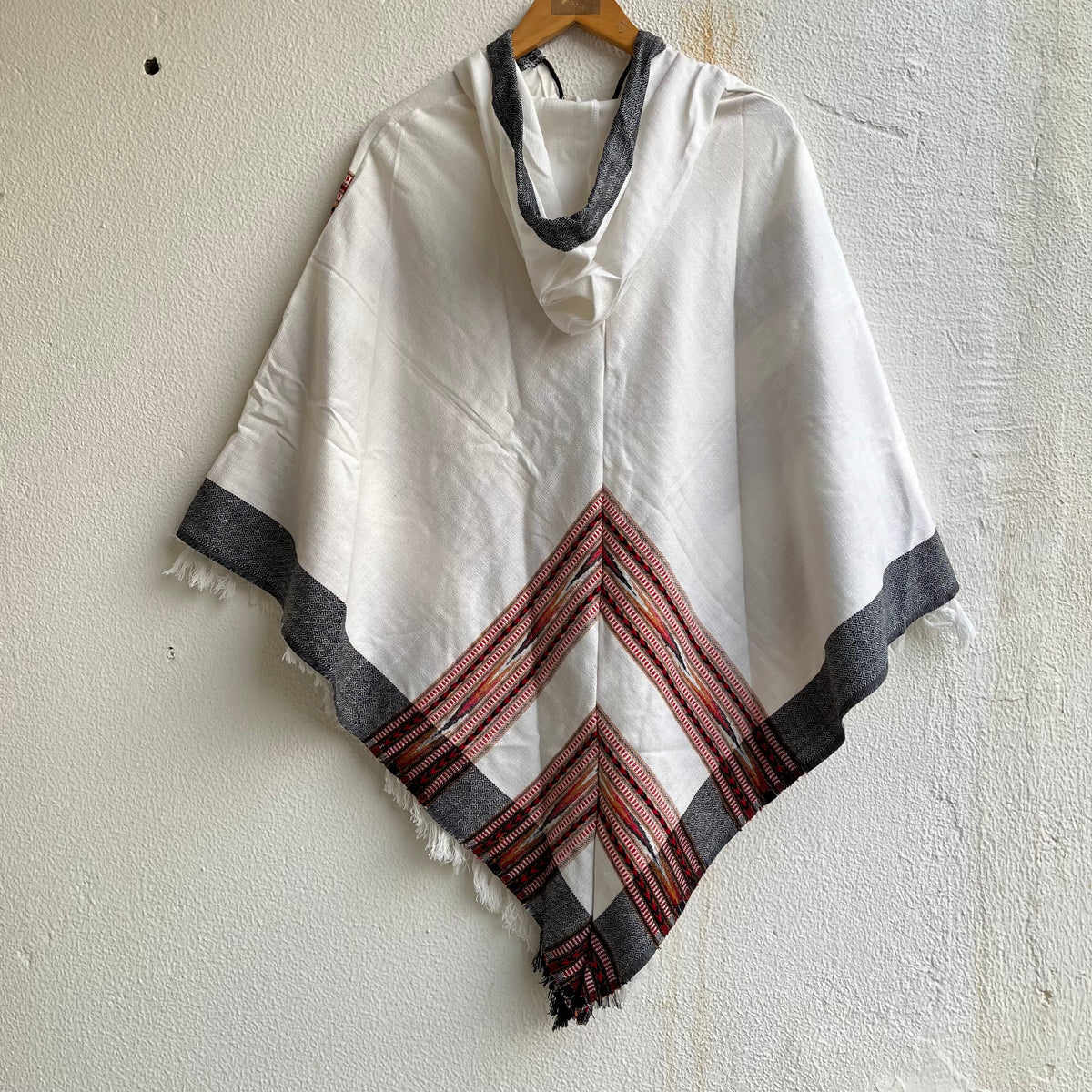 Pahadi Poncho 3 Patti with Hood - White
