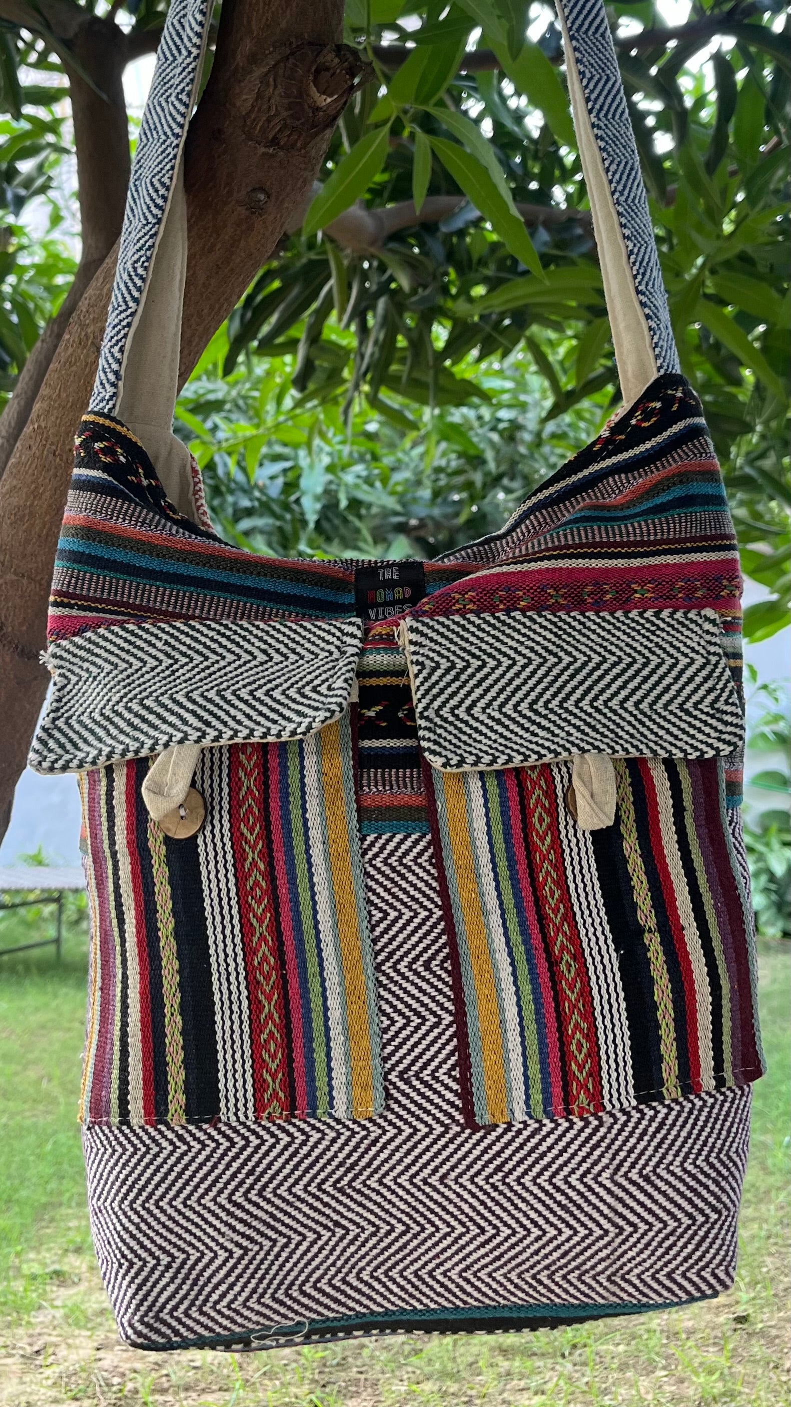 Big Hemp Jhola - Multicolor