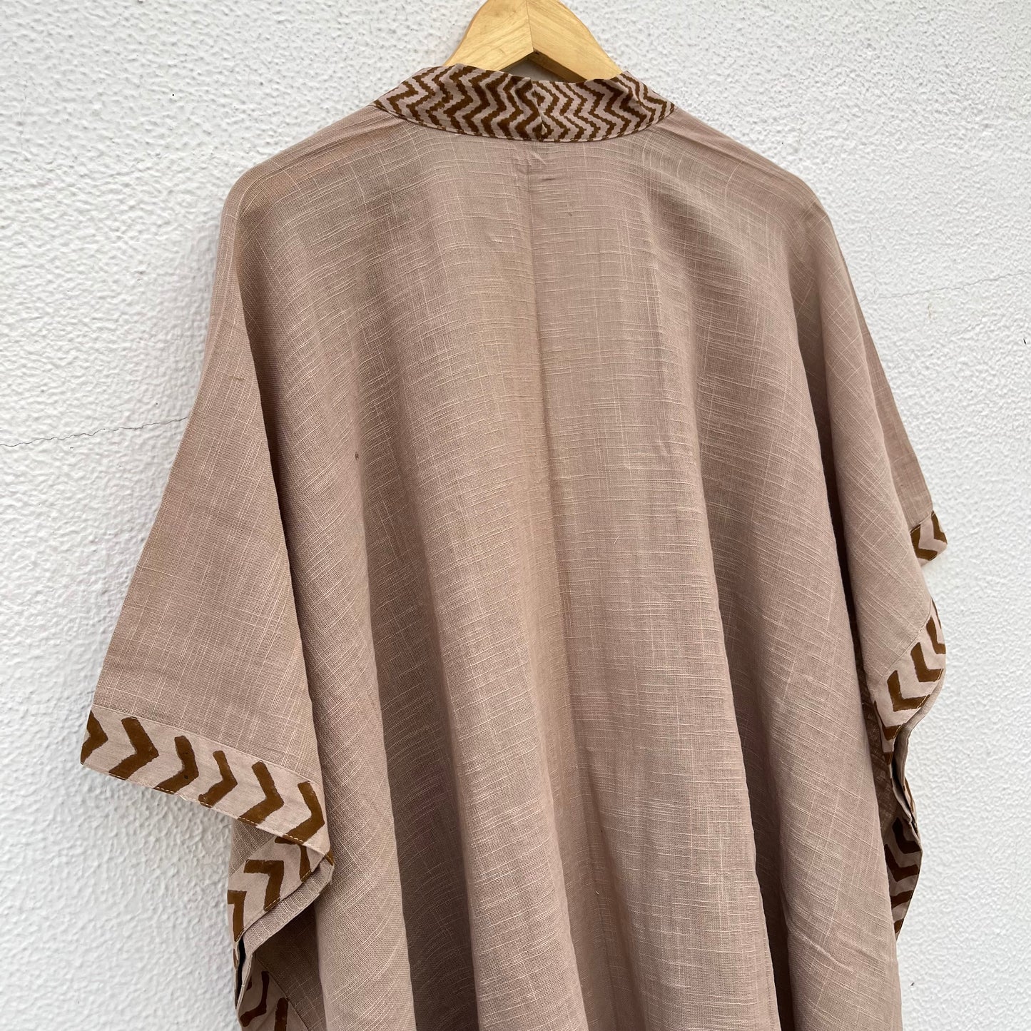 Karwaan Kaftan Cotton Shrug - Light Sand