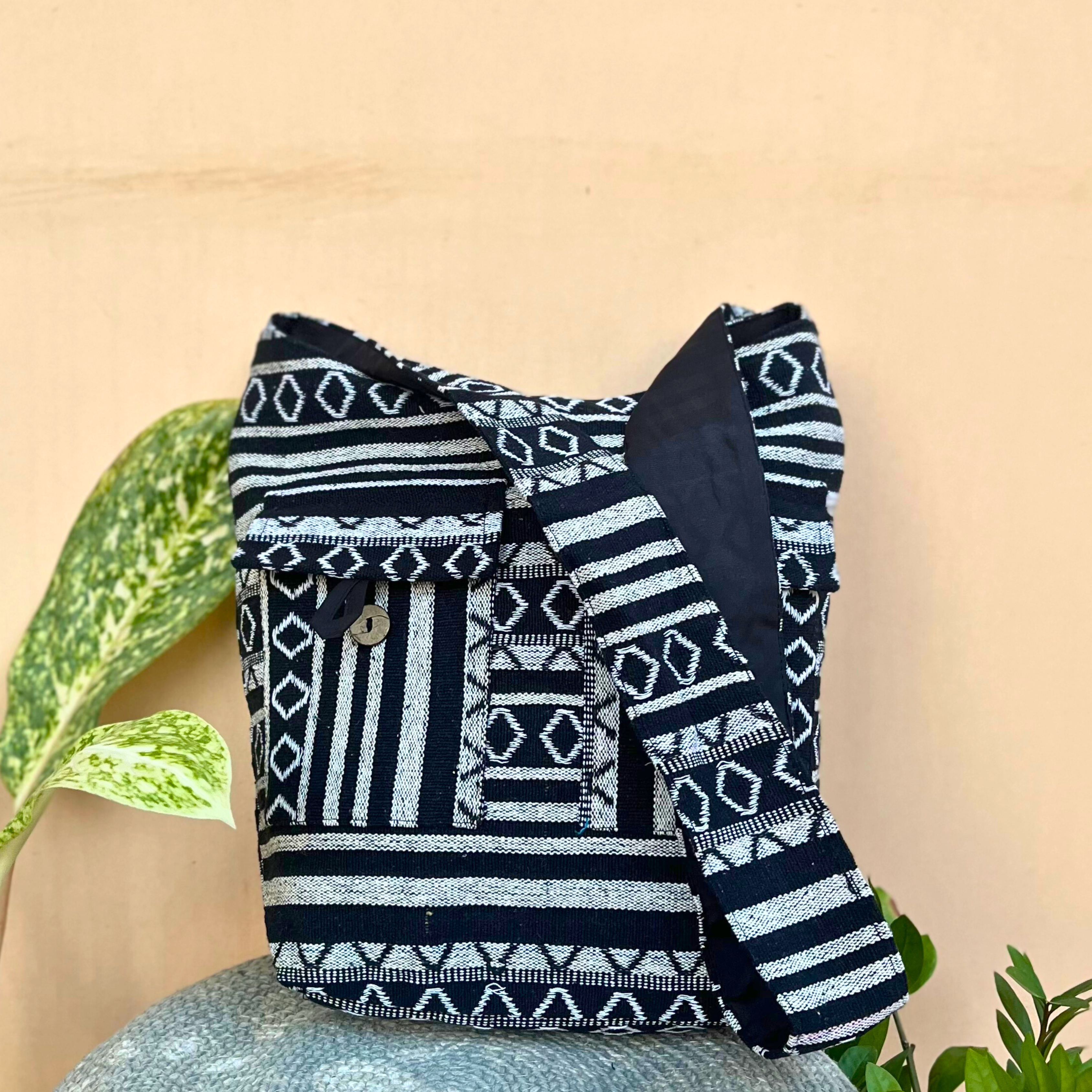 Big Hemp Jhola - Manmoji (Black)