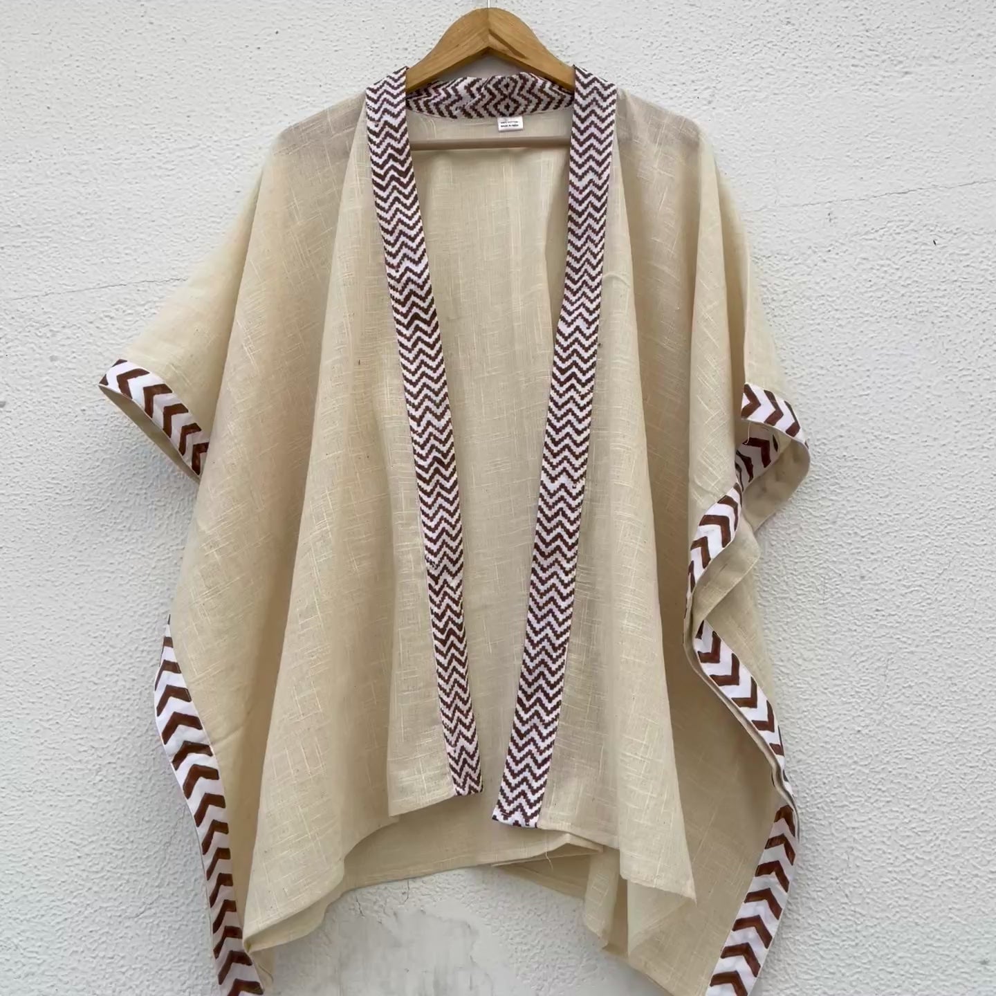 Karwaan Cotton Shrug - Warm Cream