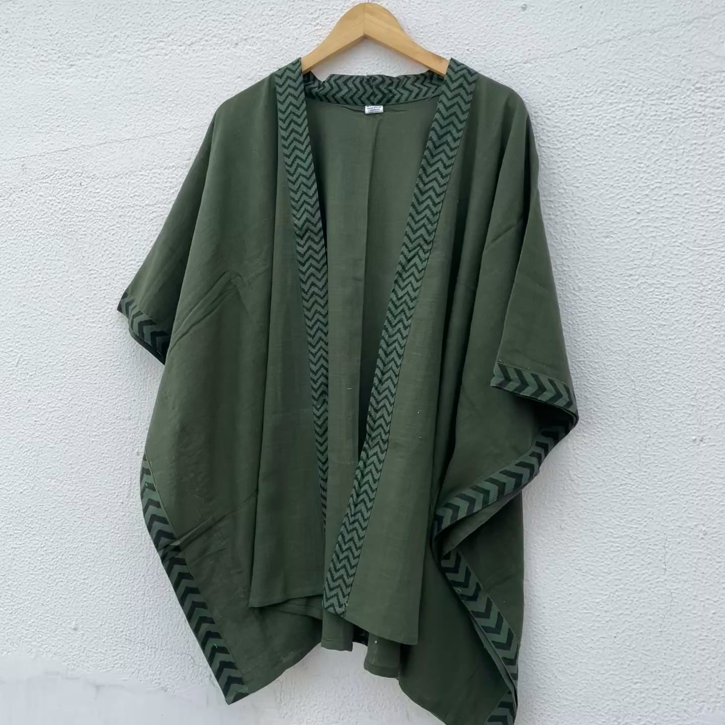 Karwaan Kaftan Cotton Shrug - Forest Green